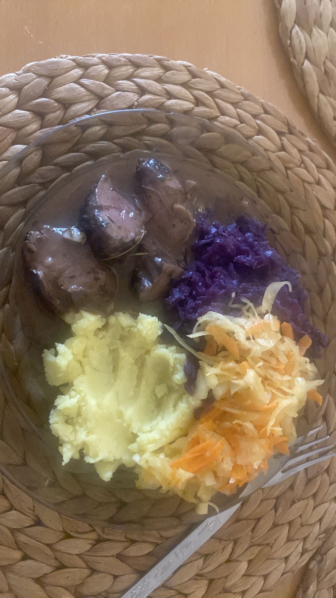 Ziemniaki z wołowiną i kapustą