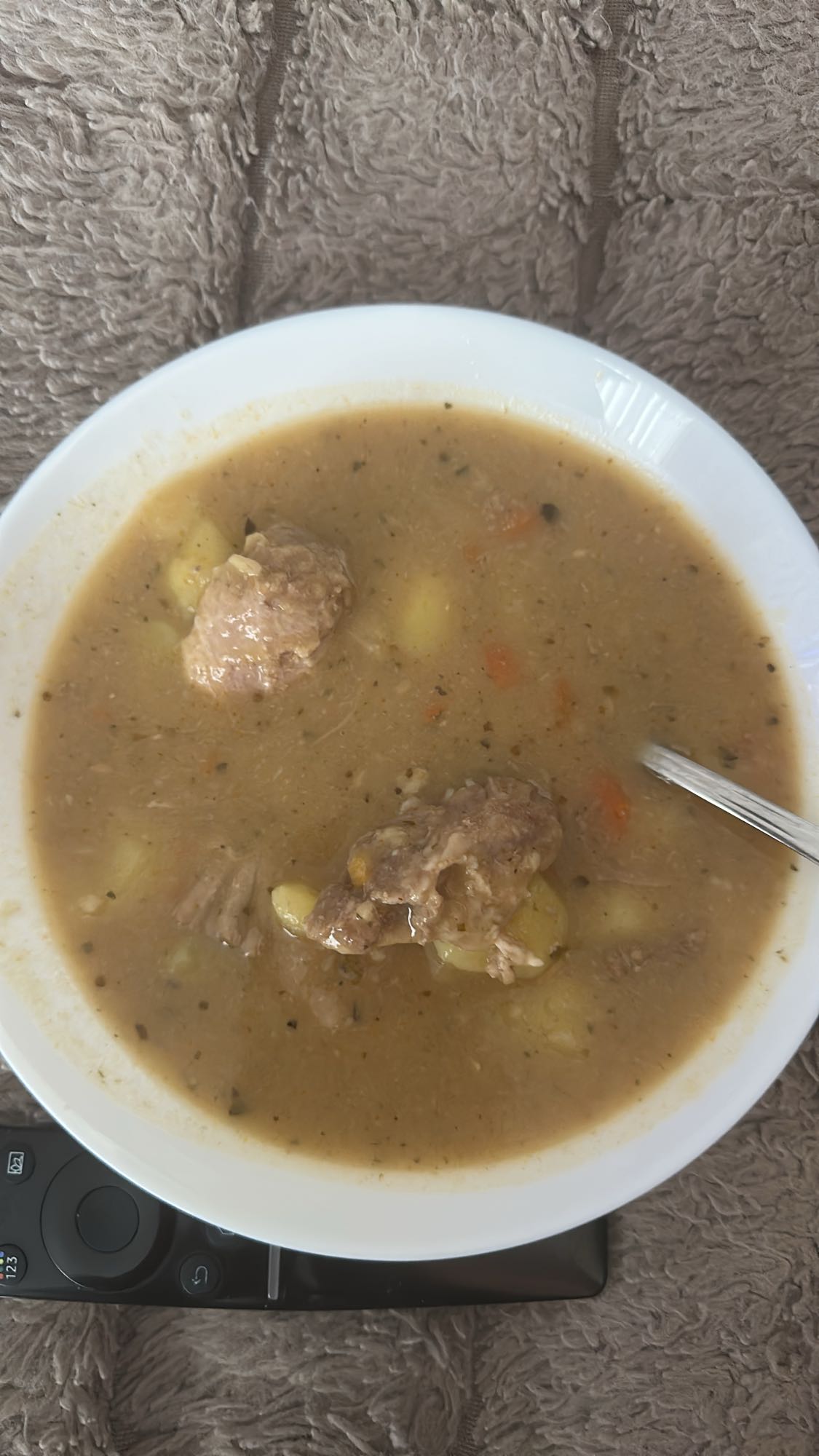 gulasz z ziemniakami