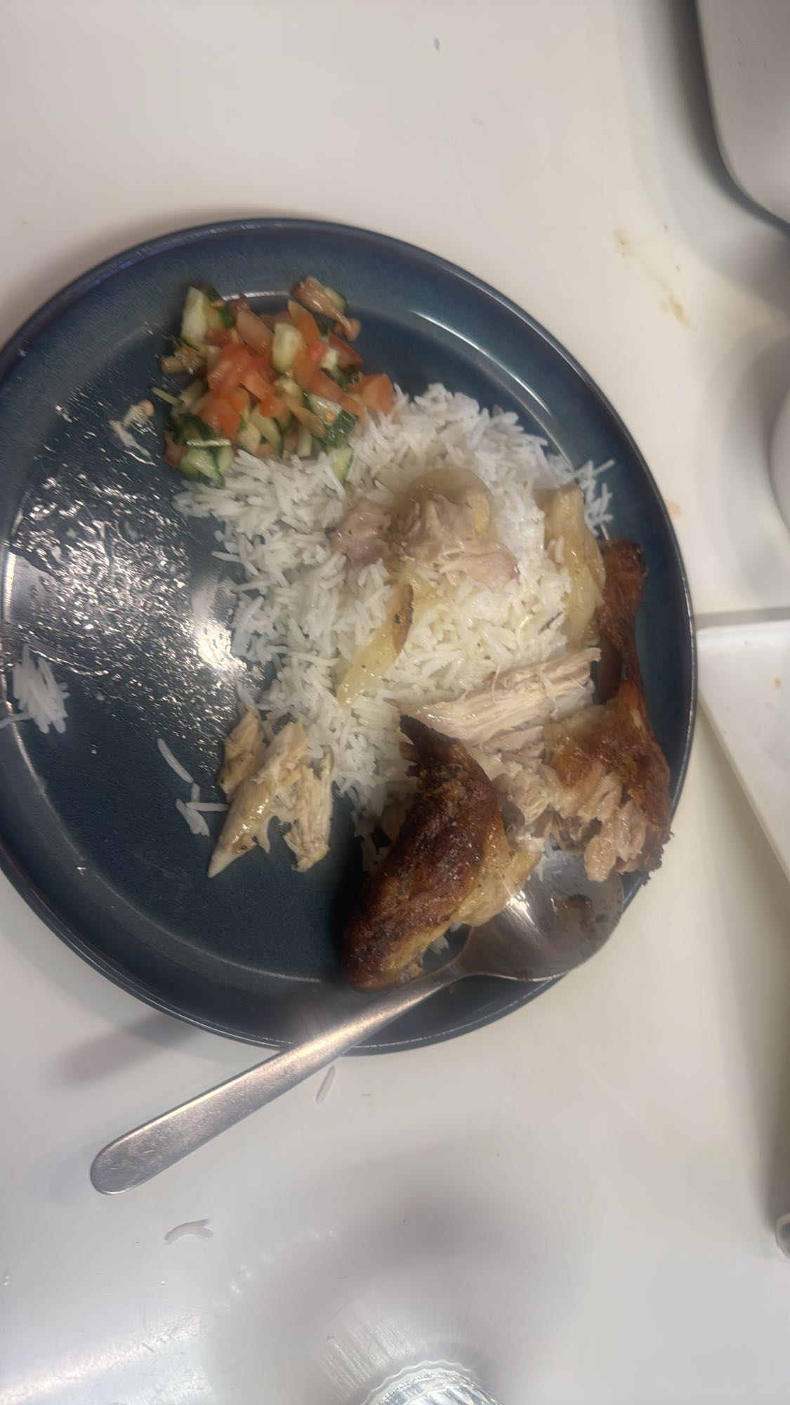 Kyckling med ris och sallad