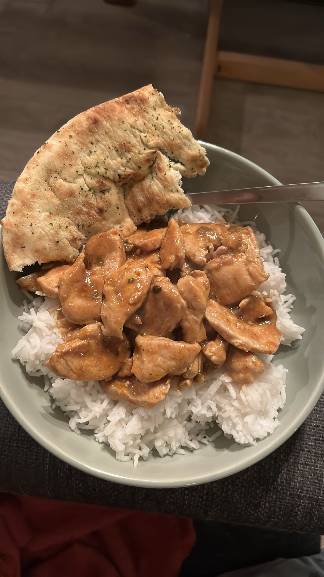 Kylling med ris og naan