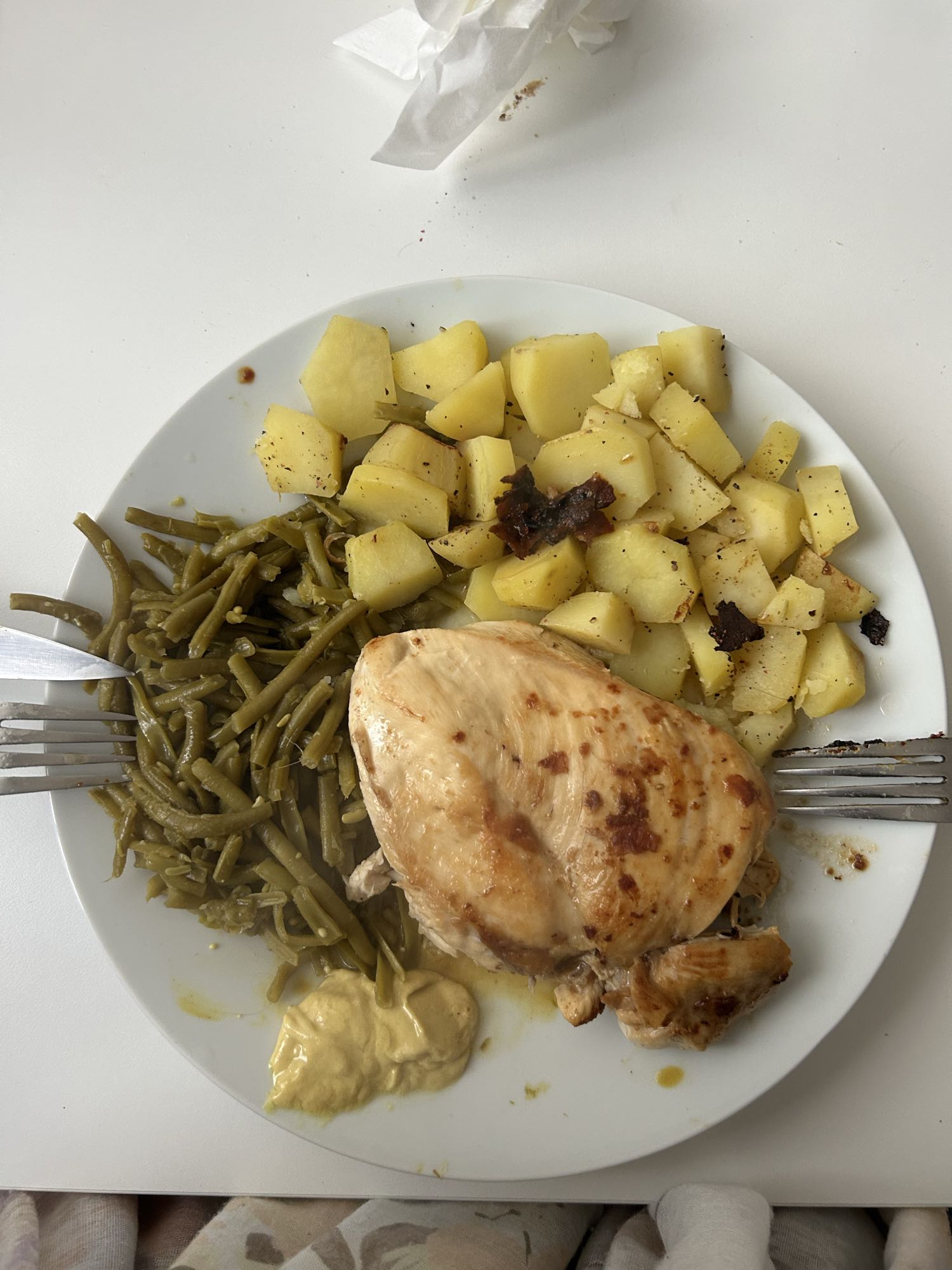 Poulet, pommes de terre, haricots