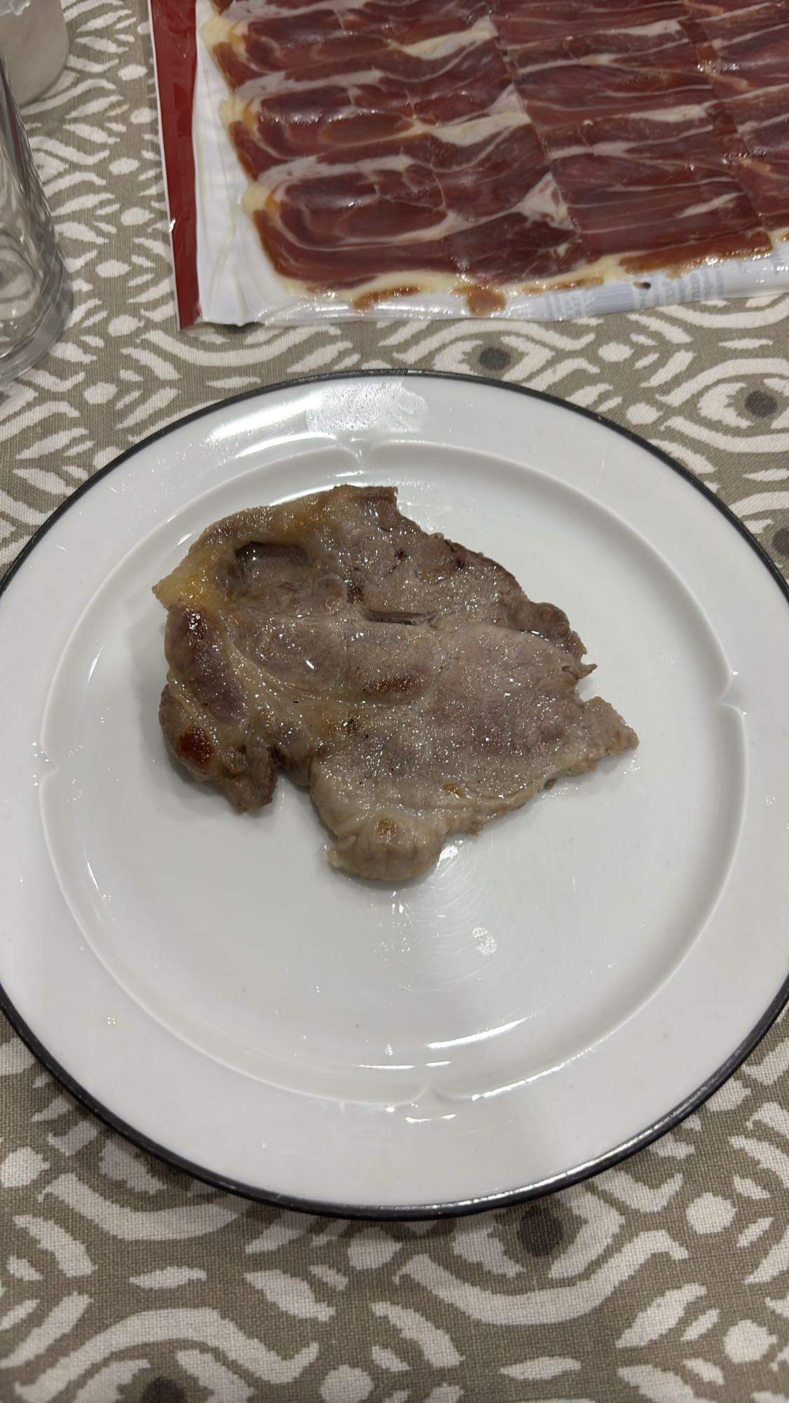 Chuleta y jamón curado