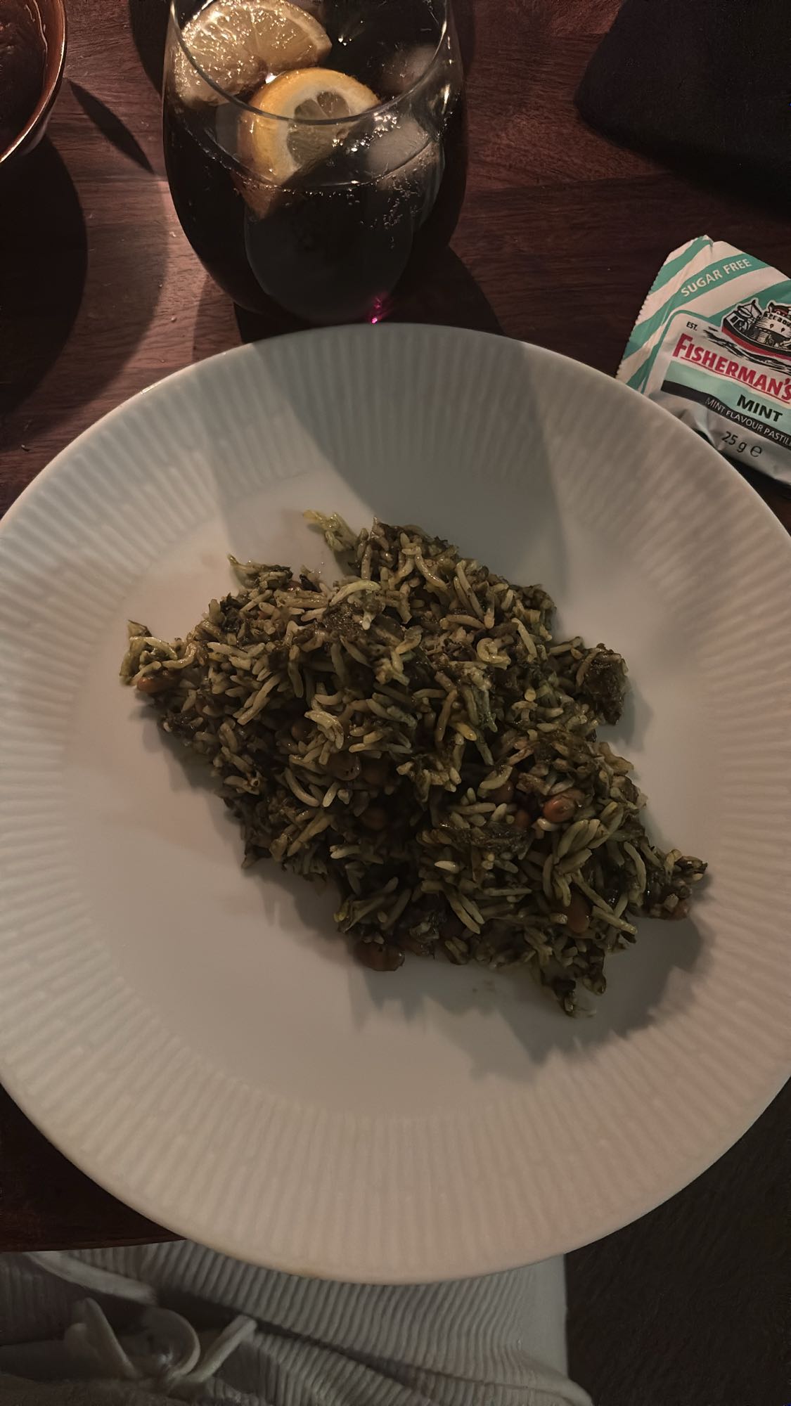 Persisk ört- och risrätt