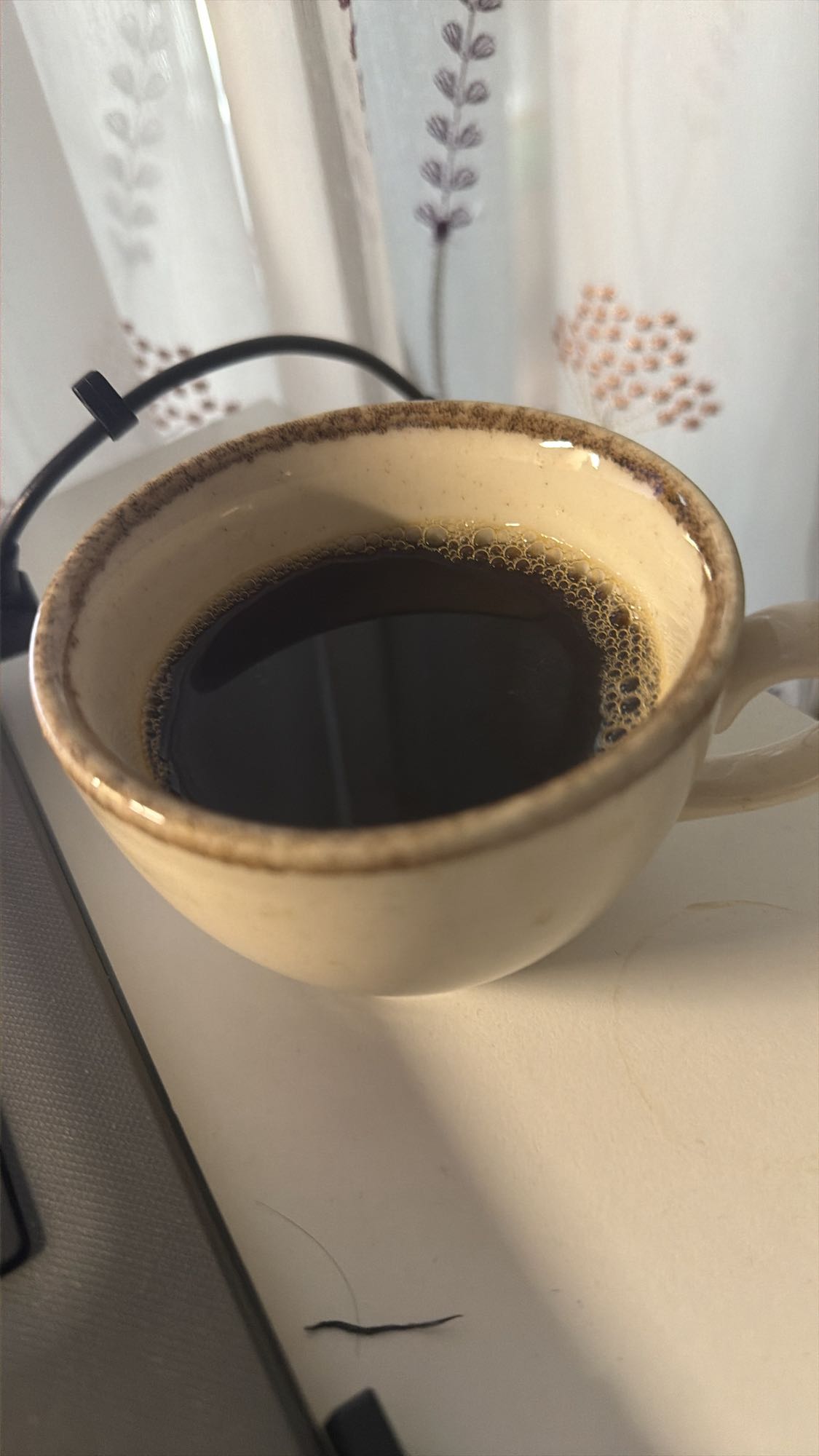 Cafea neagră simplă