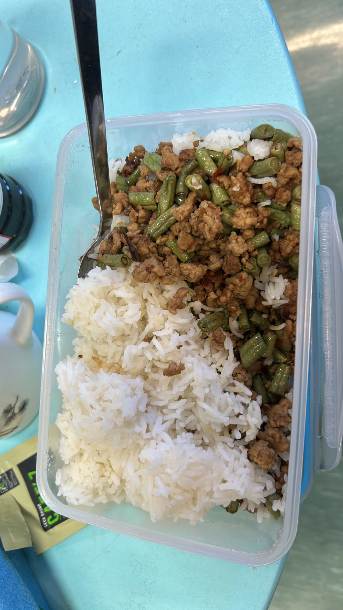 Ris med kjøttdeig og bønner