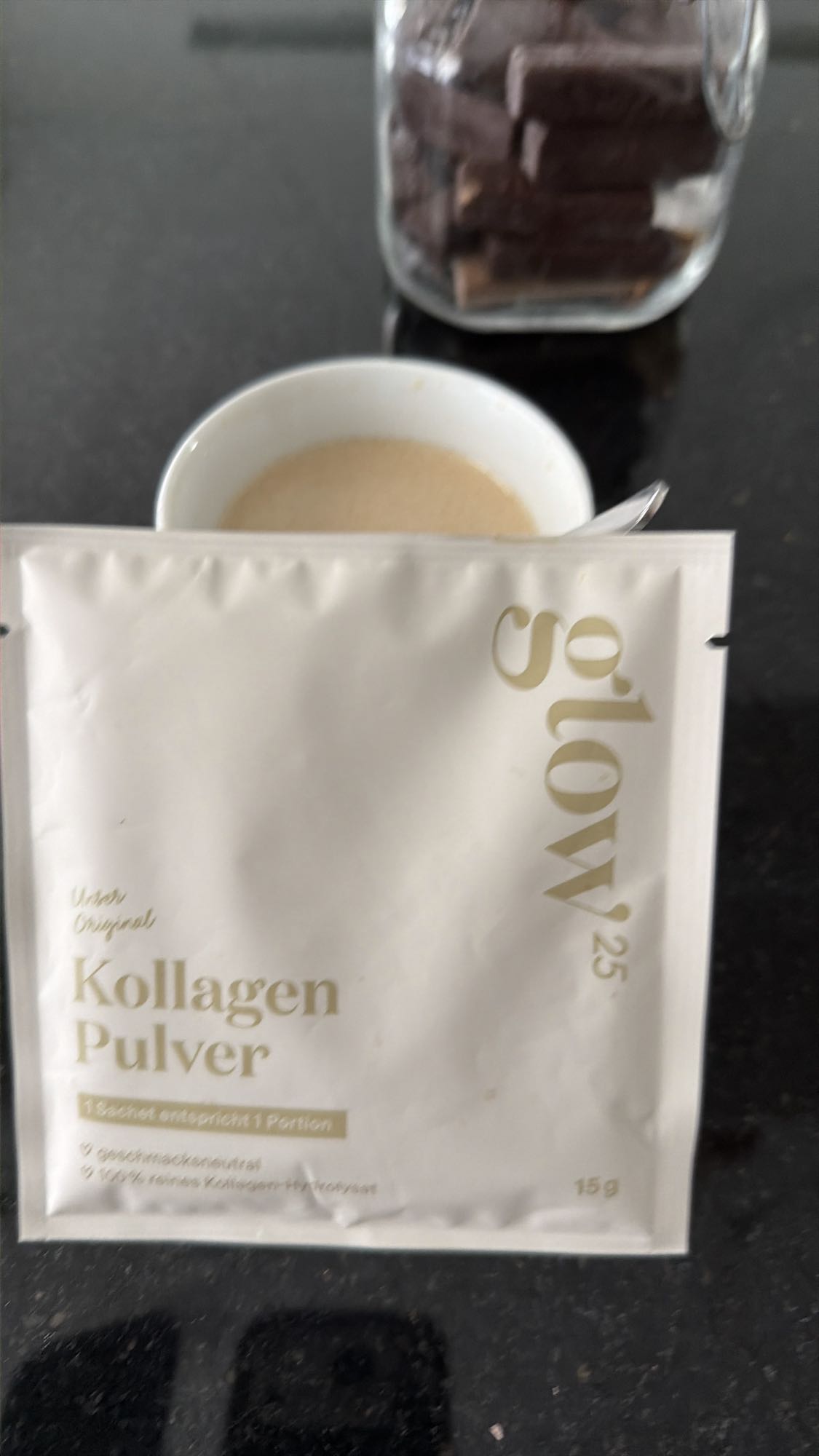 Kaffee mit Kollagenpulver