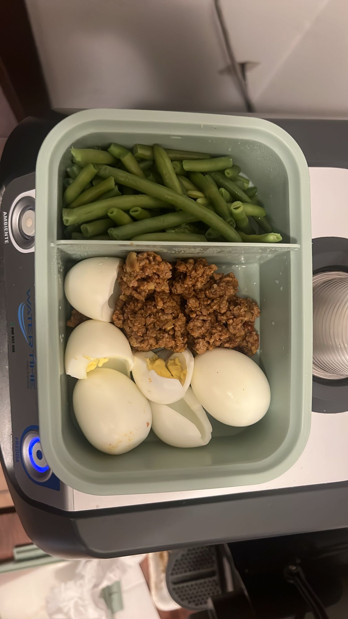 Yumurta ve Fasulye Kutusu