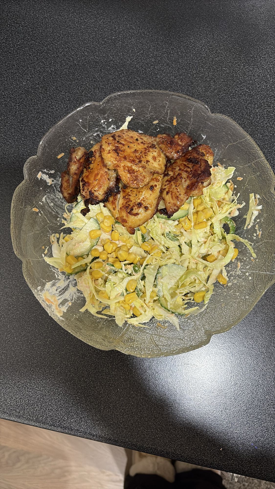 Kylling og salatbolle