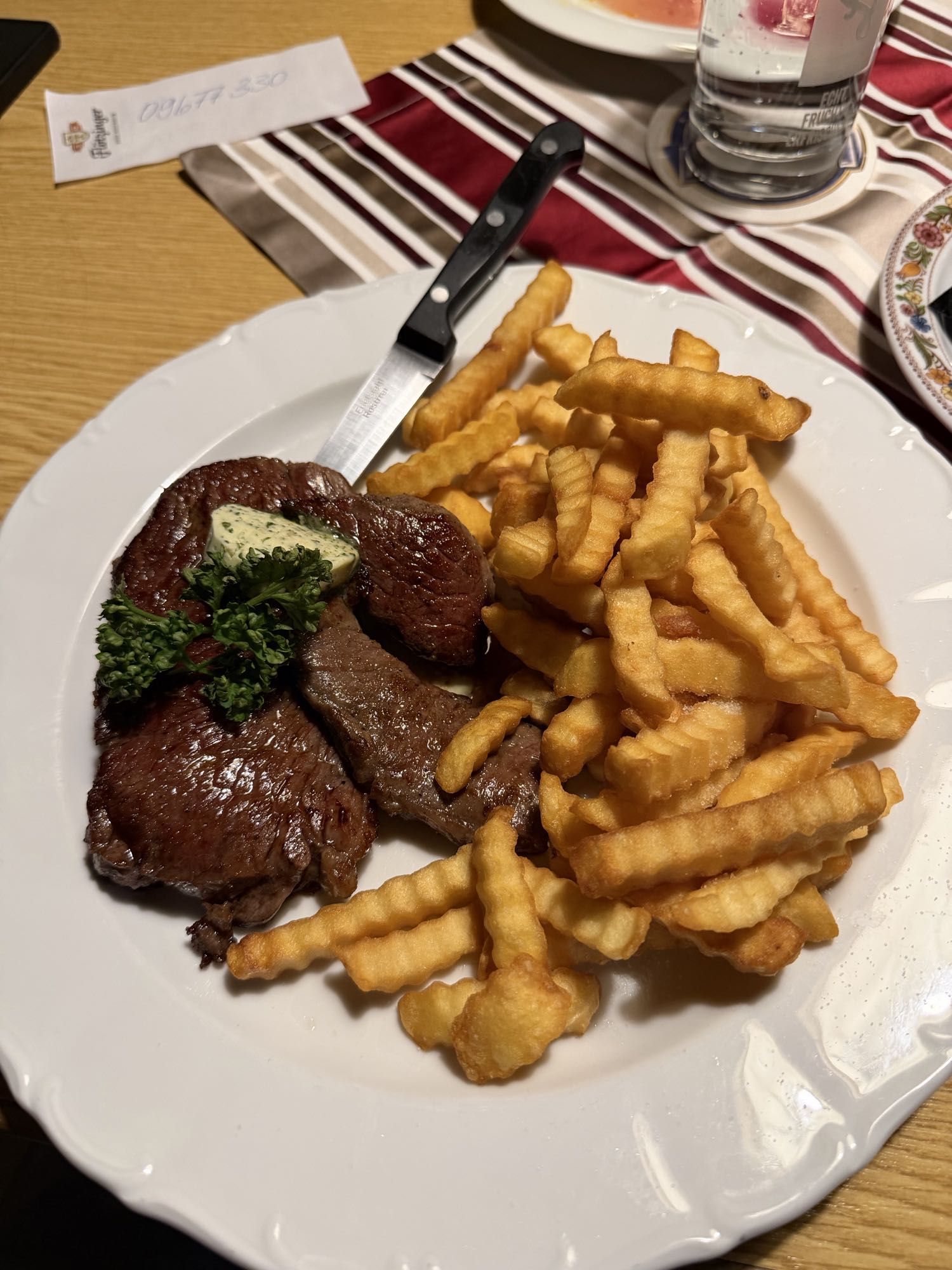 Steak mit Pommes
