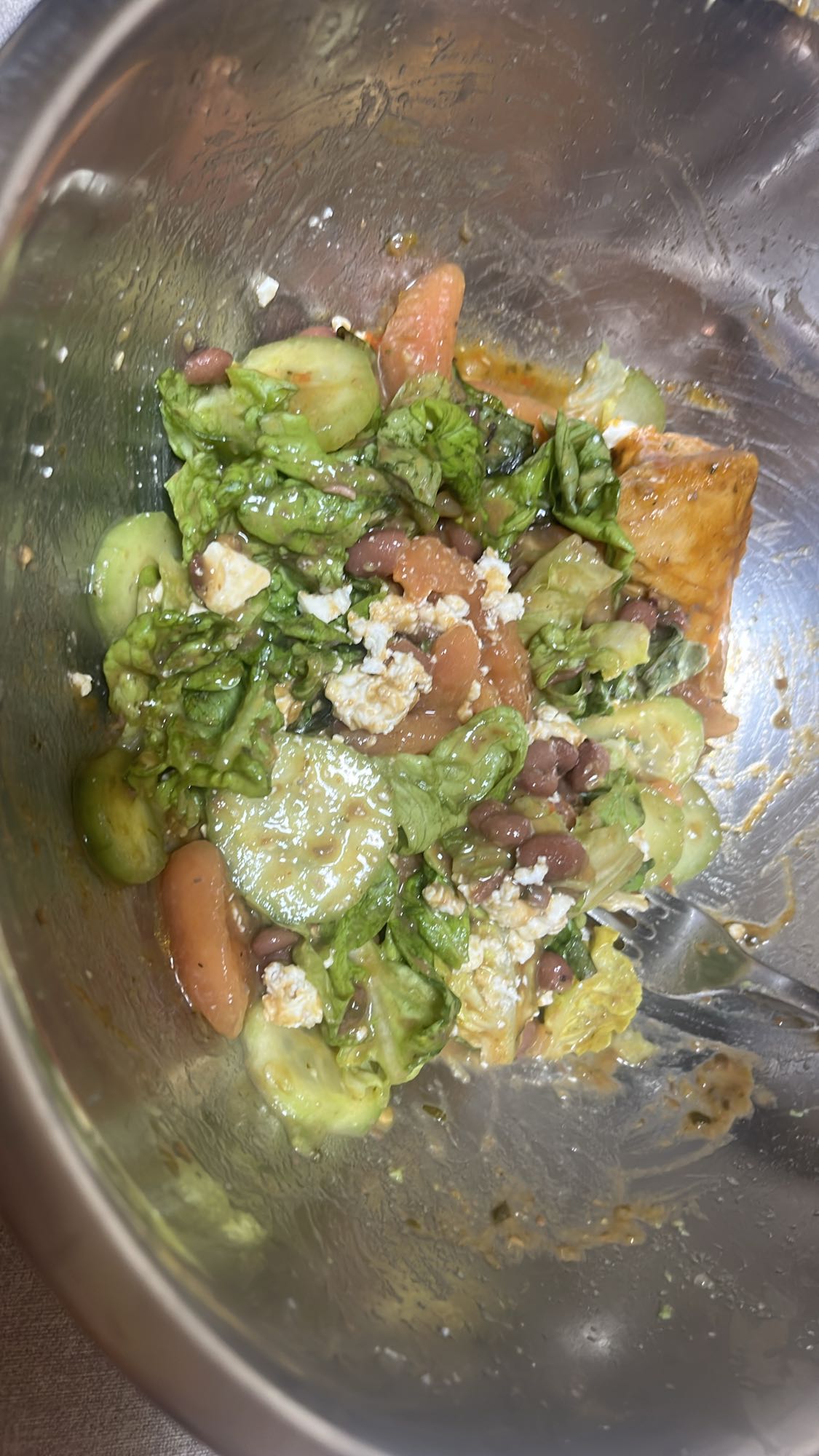 ensalada con frijoles y queso