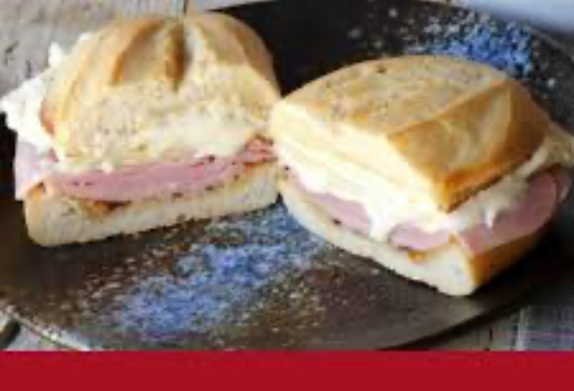 Sándwich de jamón y queso