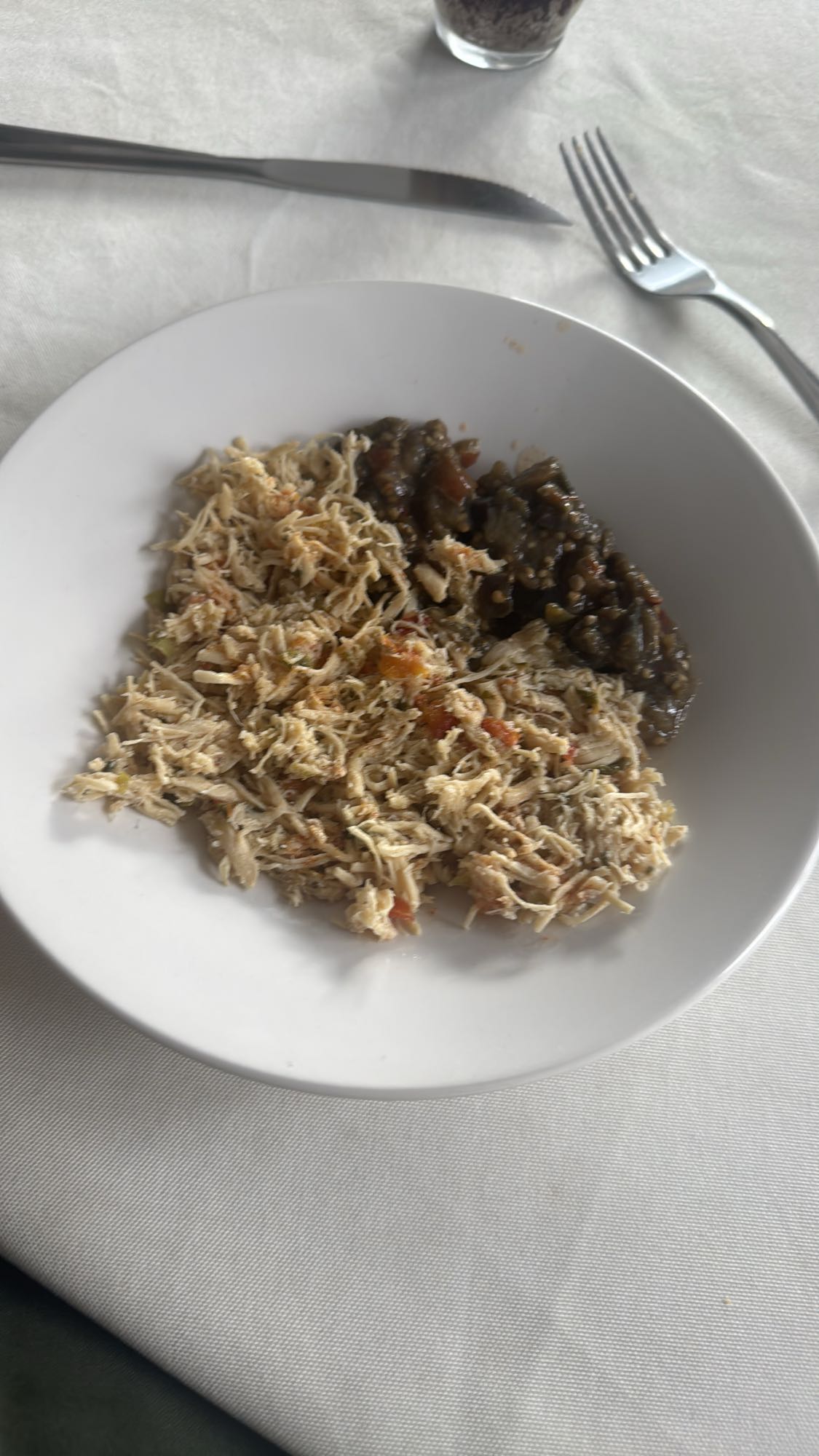 Frango desfiado com berinjela