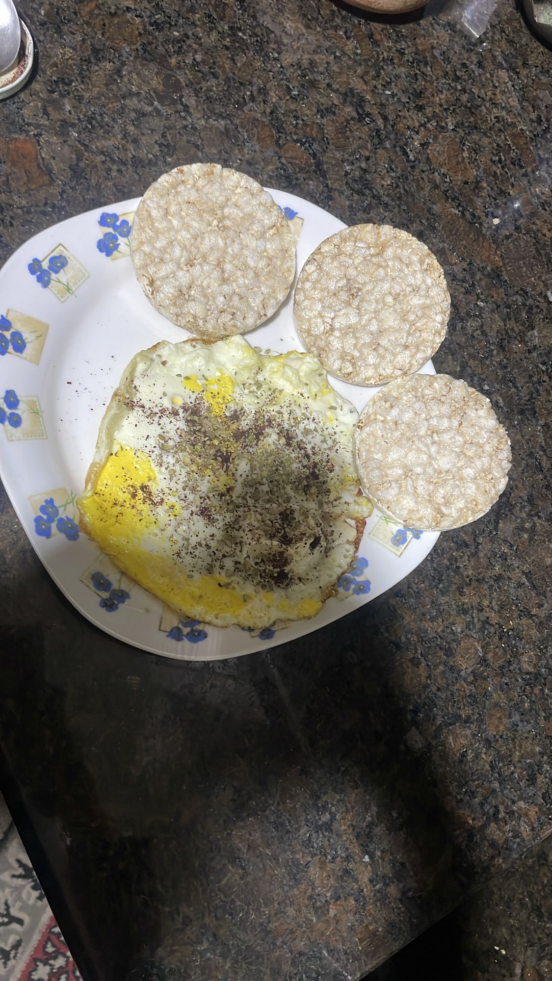 Eggs with rice cakes
