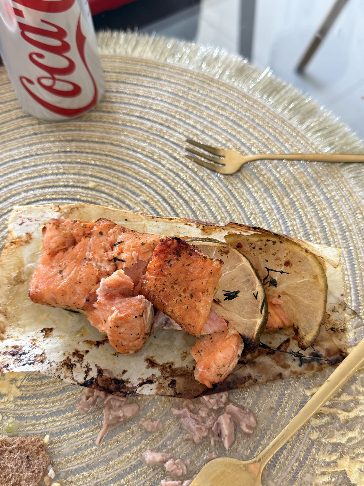 Лосось з лавашем та лимоном