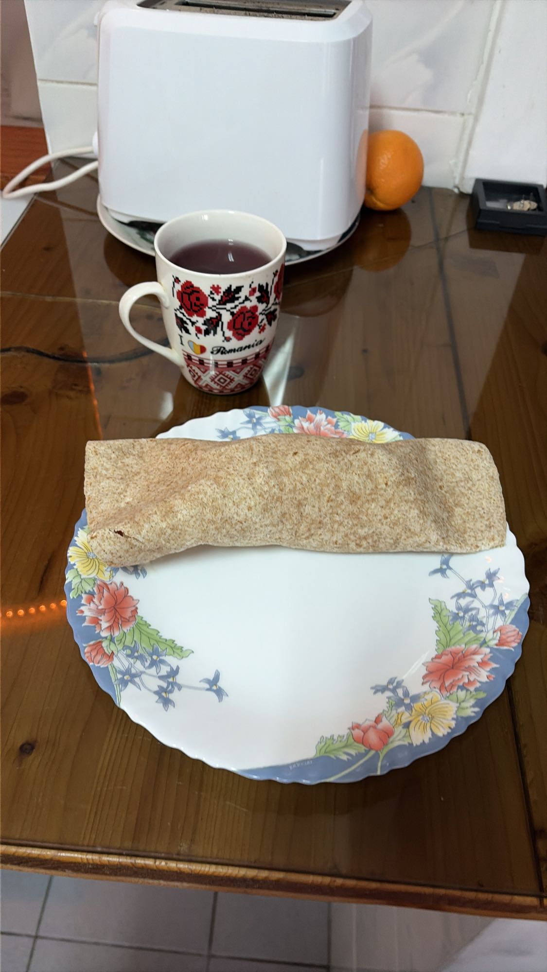 Lipie integrală cu brânză cottage și ou