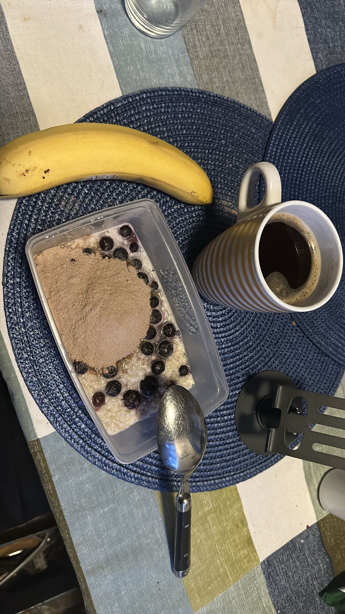 Havregrynsgröt med frukt