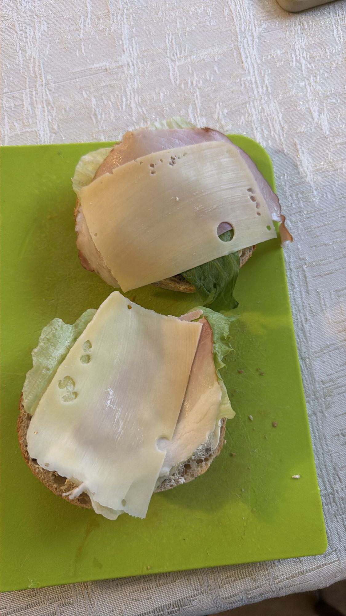 Kanapki z szynką i serem