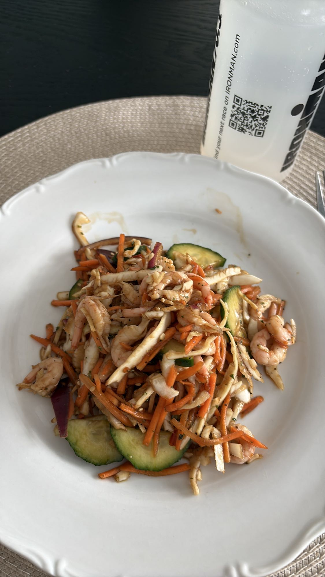 Räksallad med grönsaker