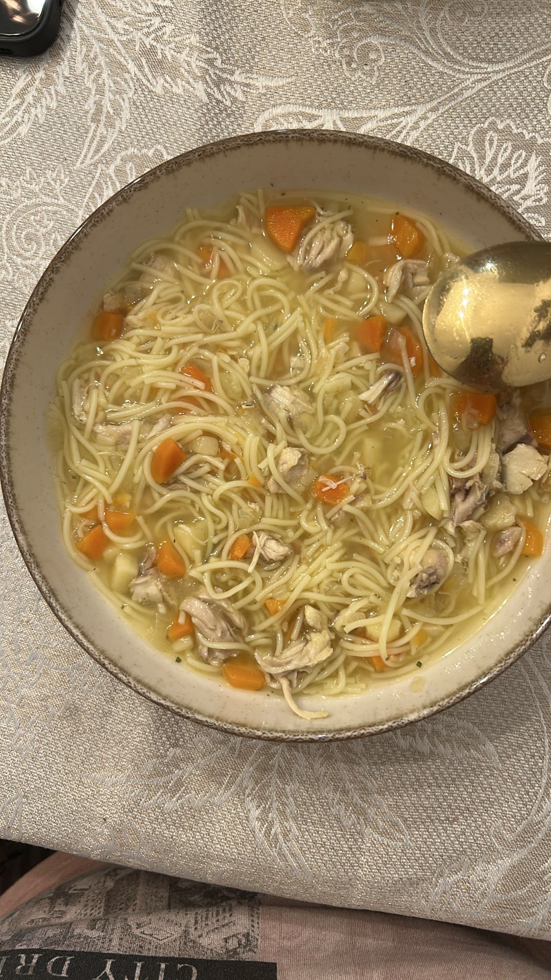 Supă de pui cu tăiței