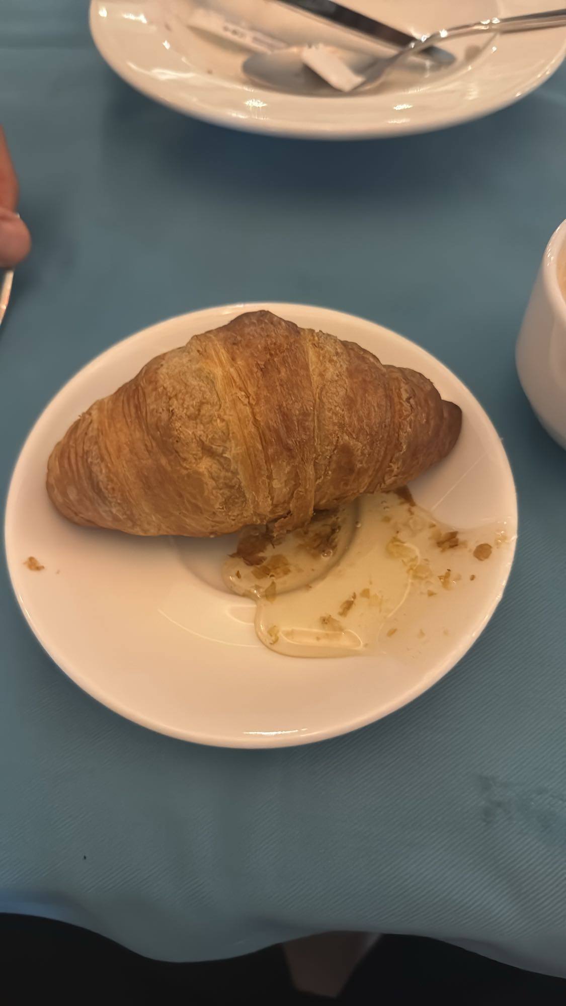 Круассан с мёдом