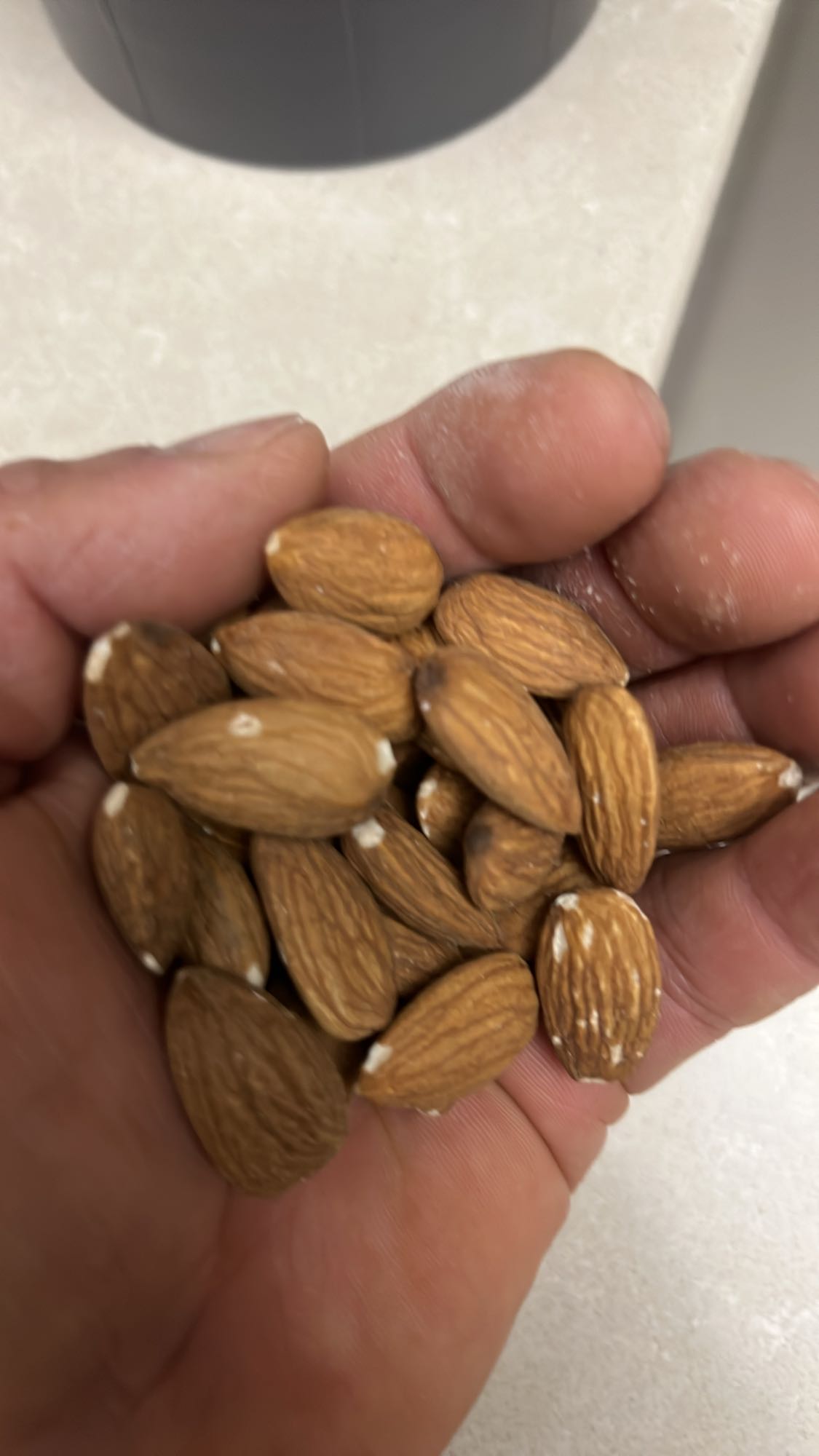 Badem atıştırmalık