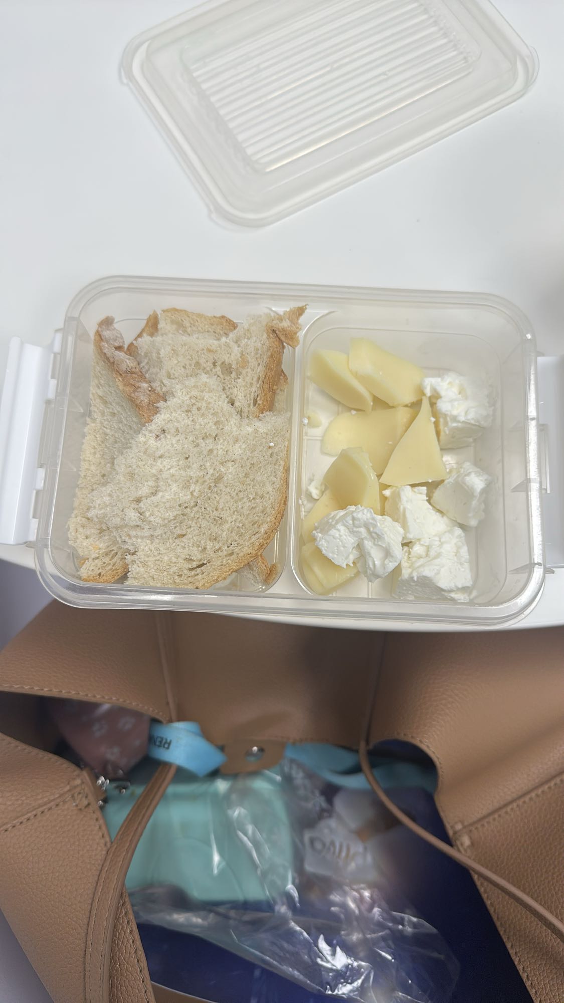 Peynirli Sandviç Kutusu