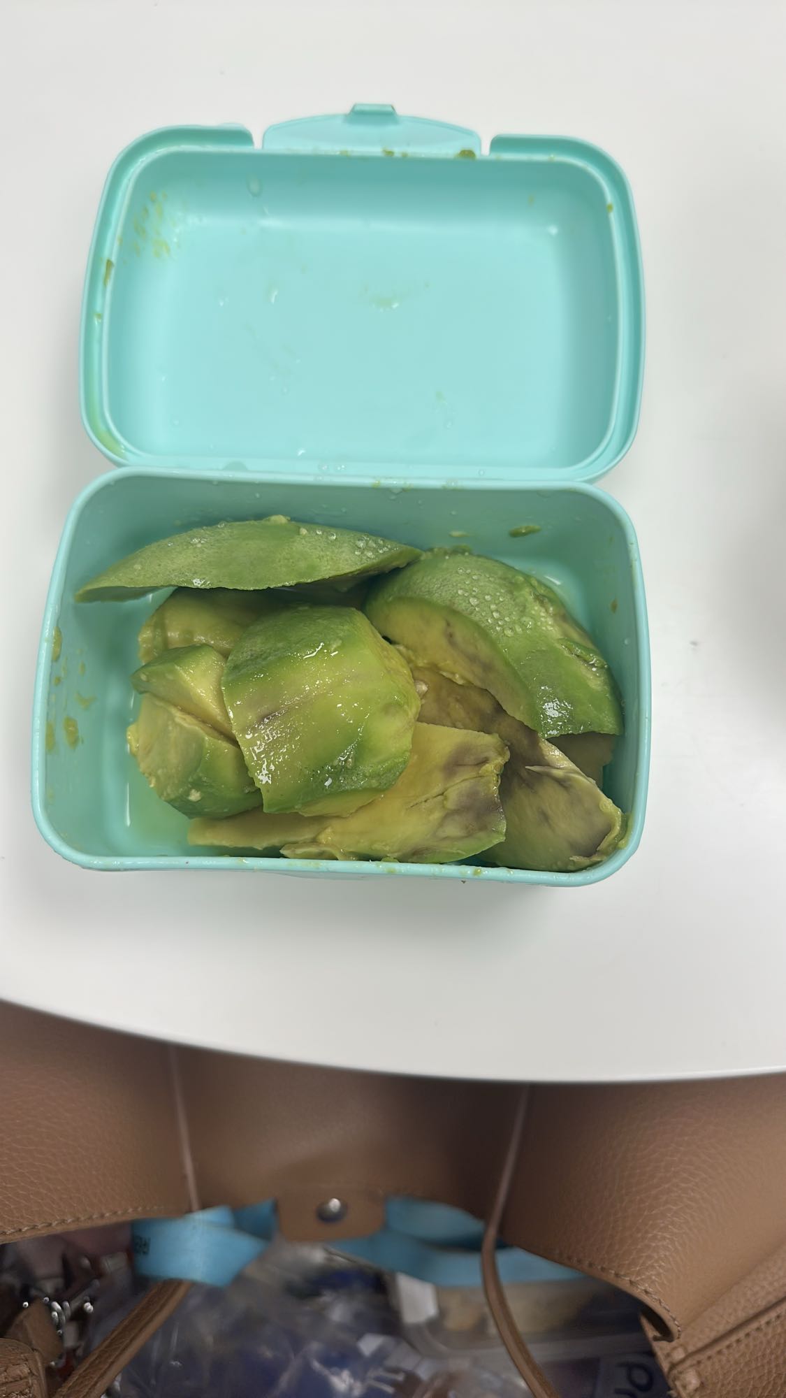 Dilimlenmiş avokado