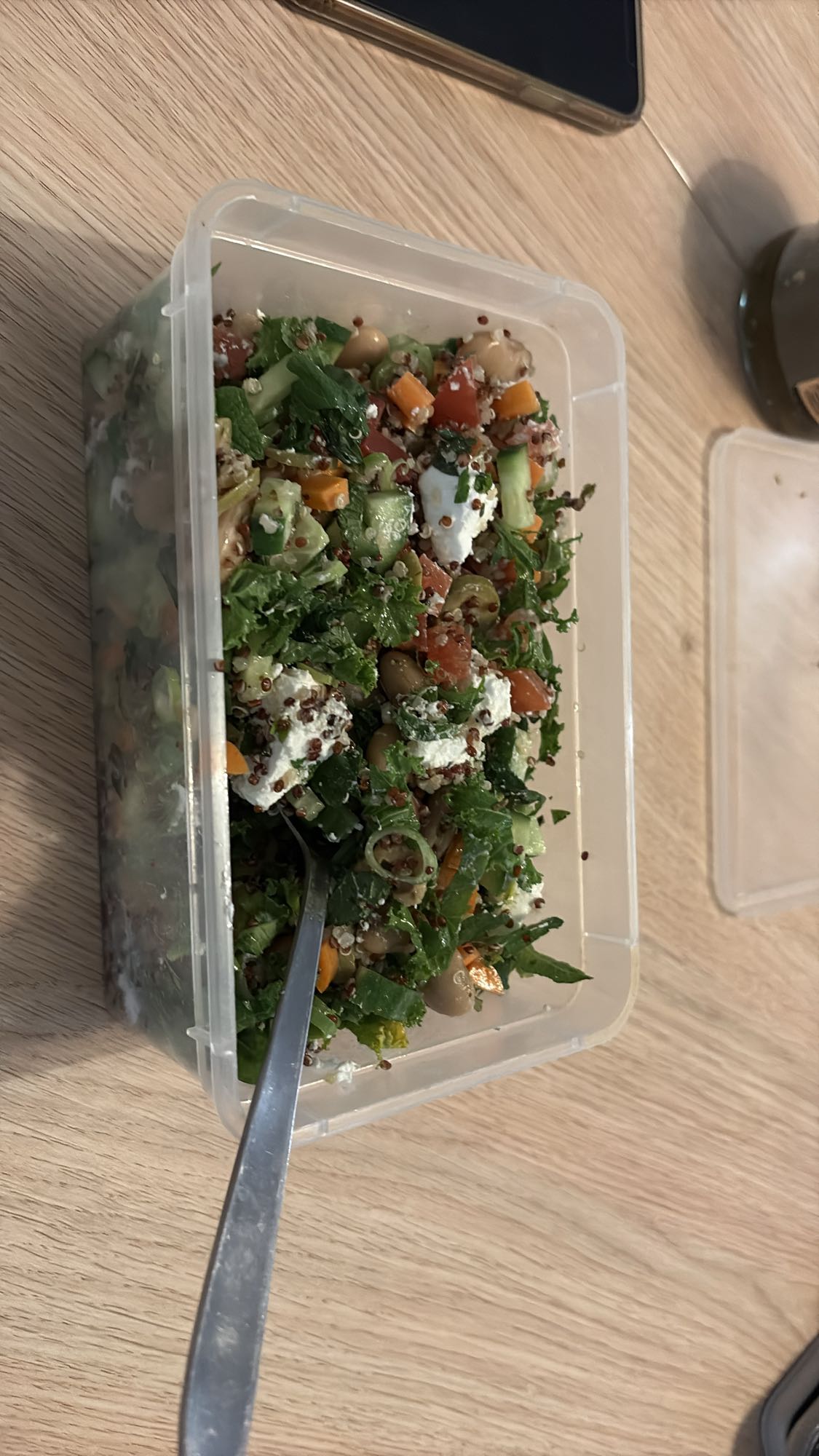 Quinoasallad med grönsaker