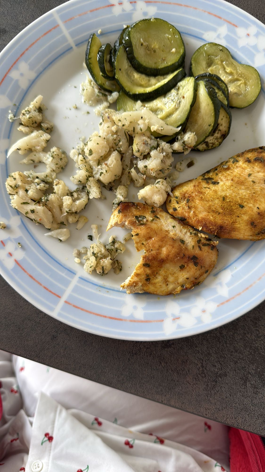 Poulet, courgette, chou-fleur