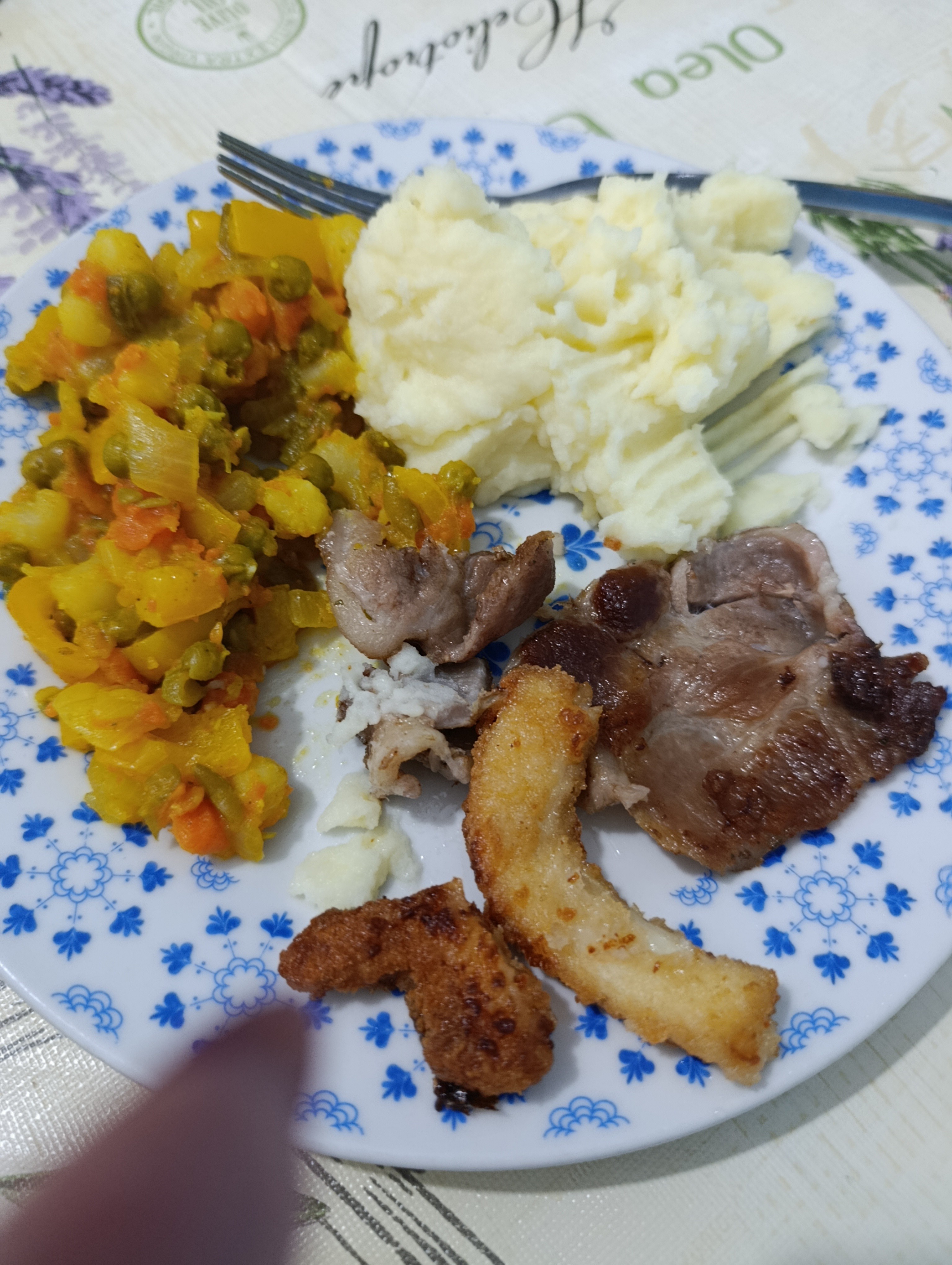 Plato mixto con puré