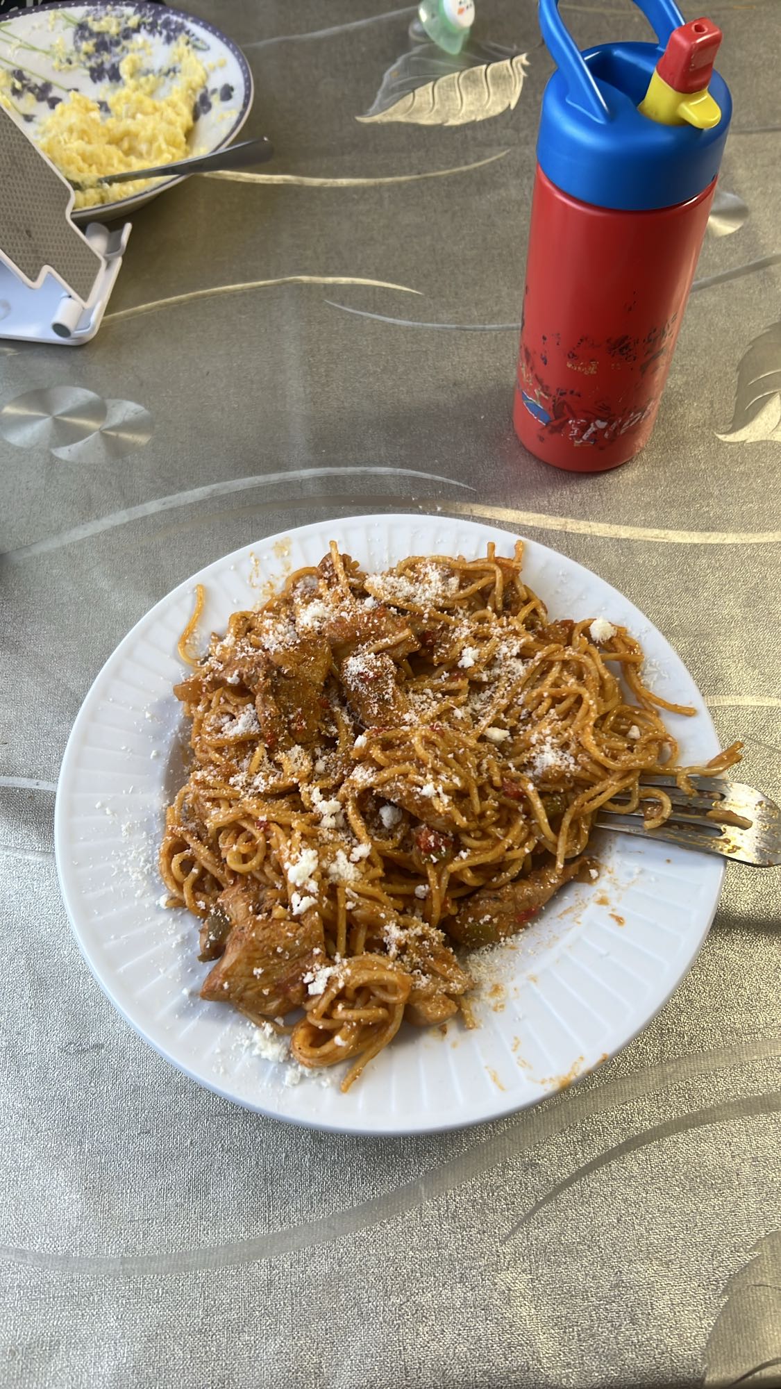 Spaghete cu carne și brânză