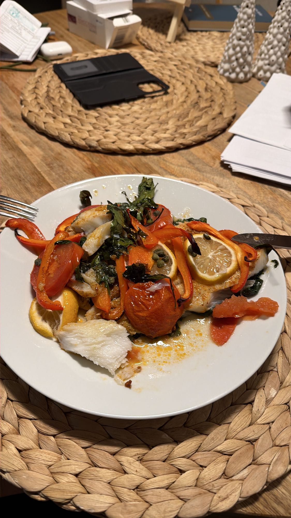 Pieczona ryba z warzywami