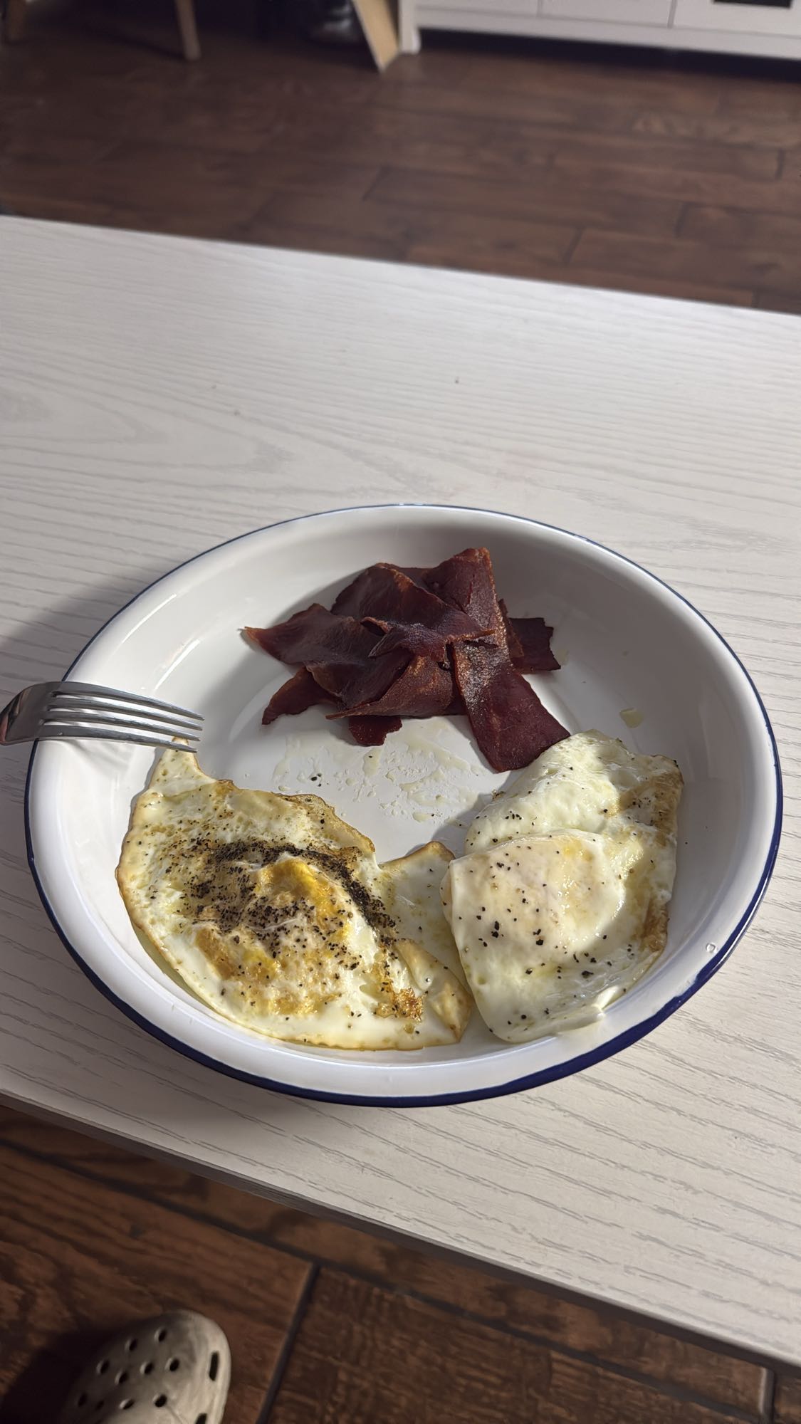 Eggs and turkey bacon