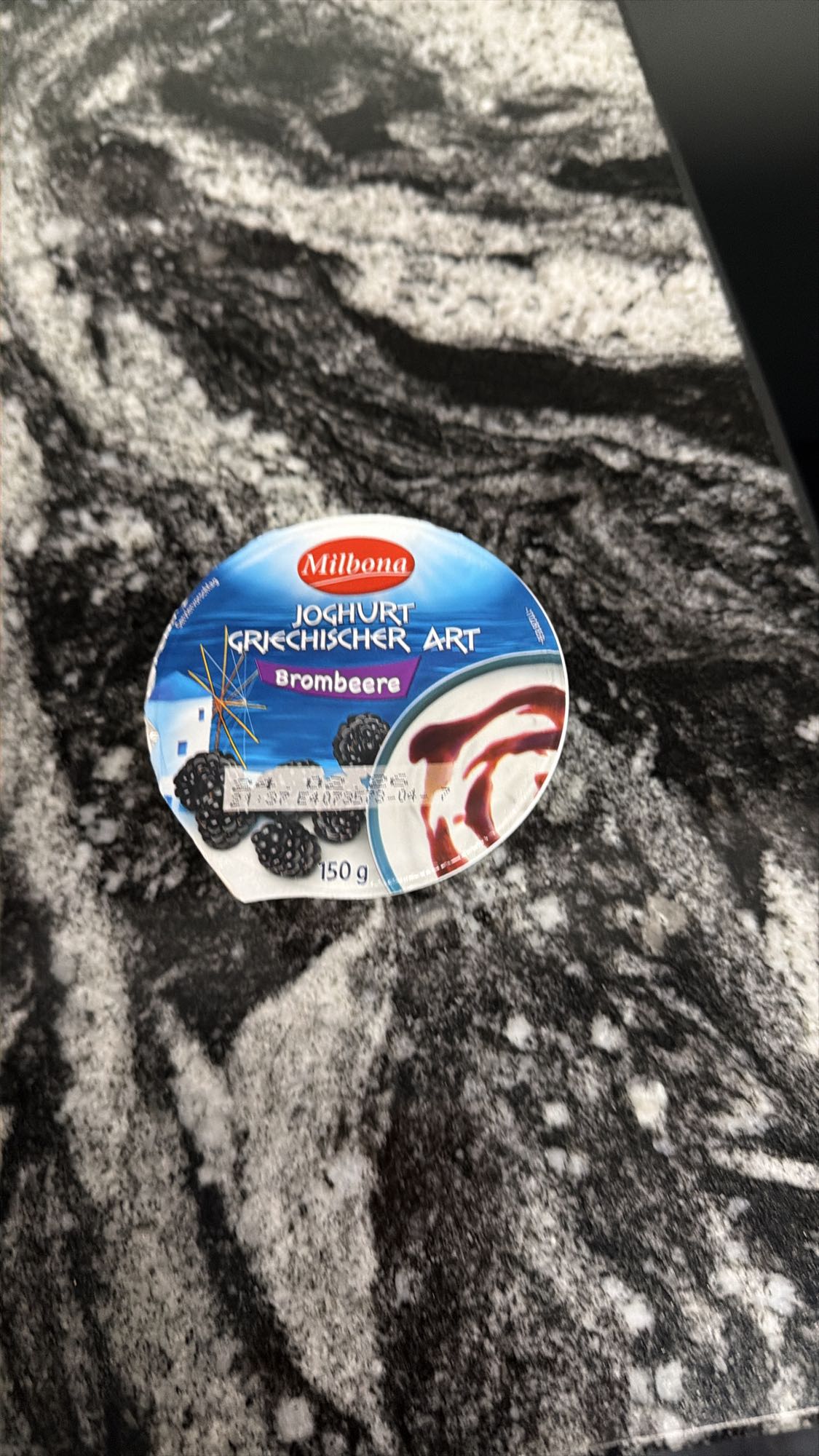 Griechischer Joghurt Brombeere