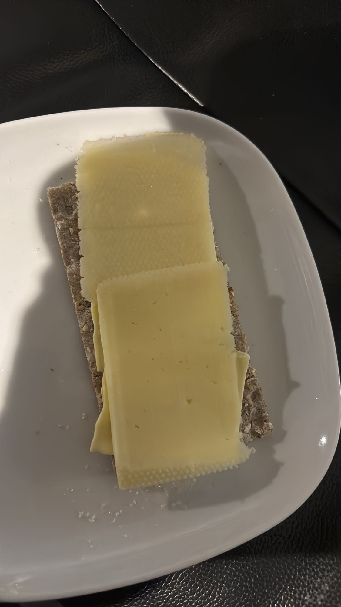 Knekkebrød med ost