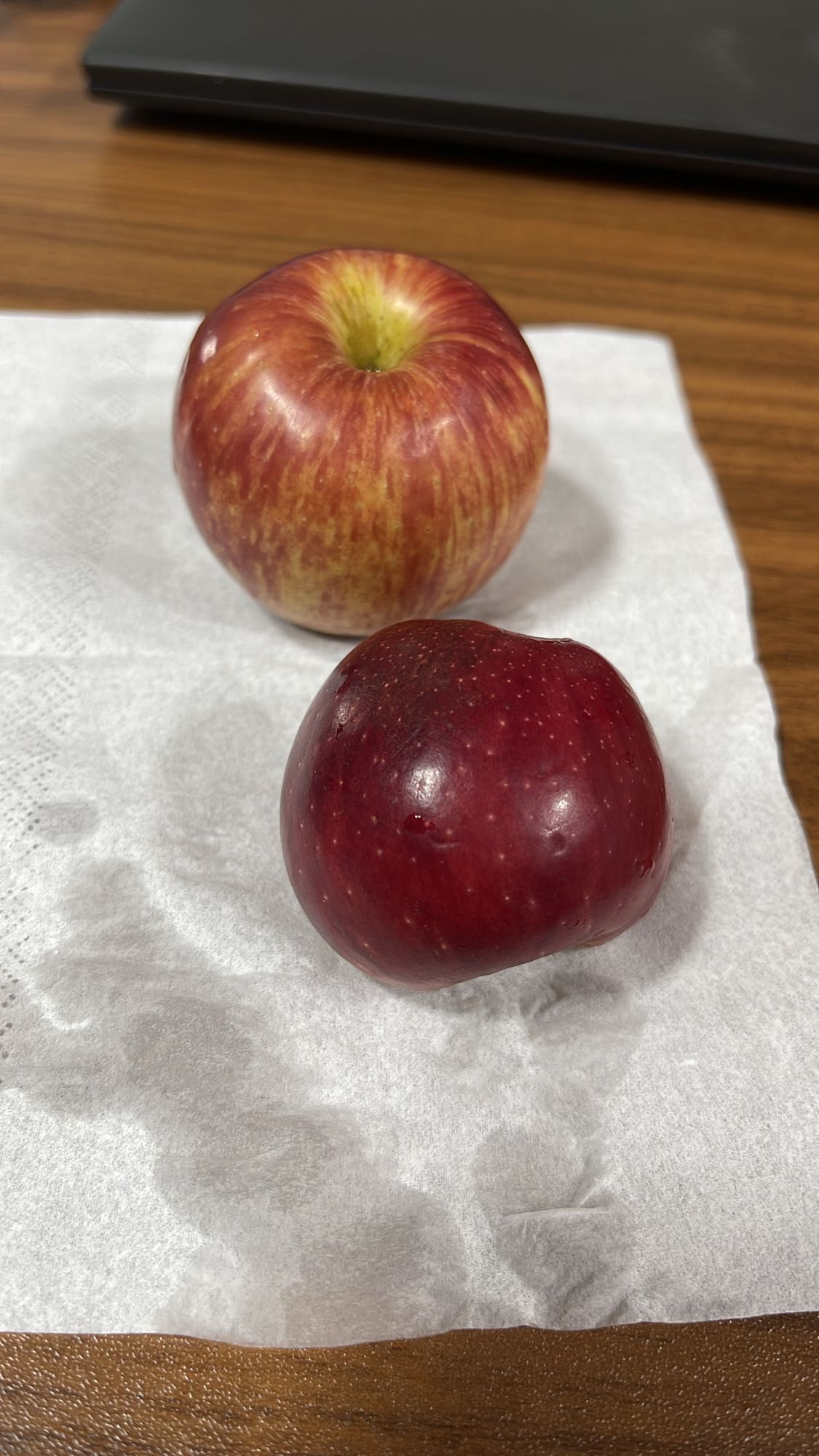 Two Apples Snack