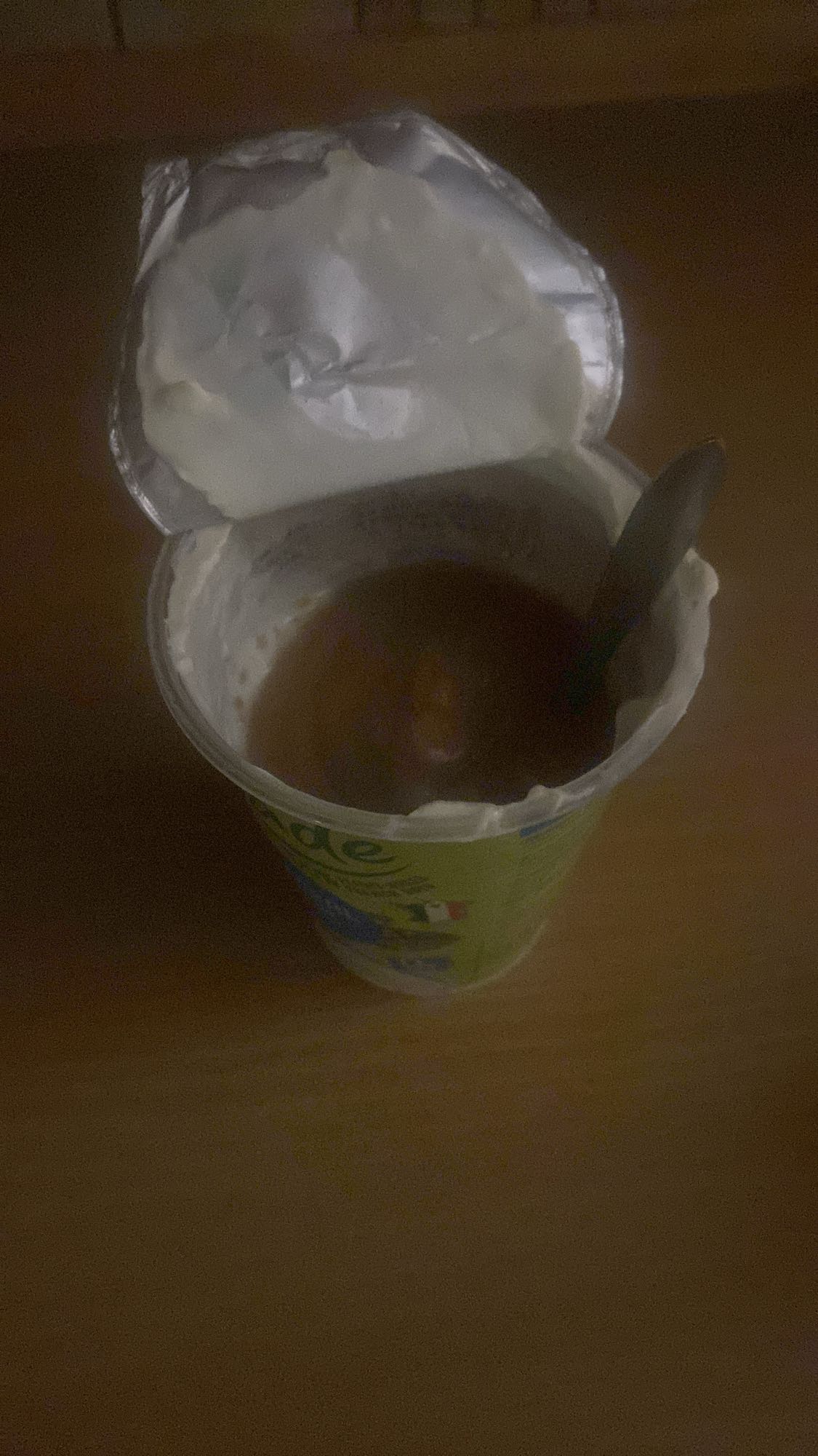 jogurt czekoladowy