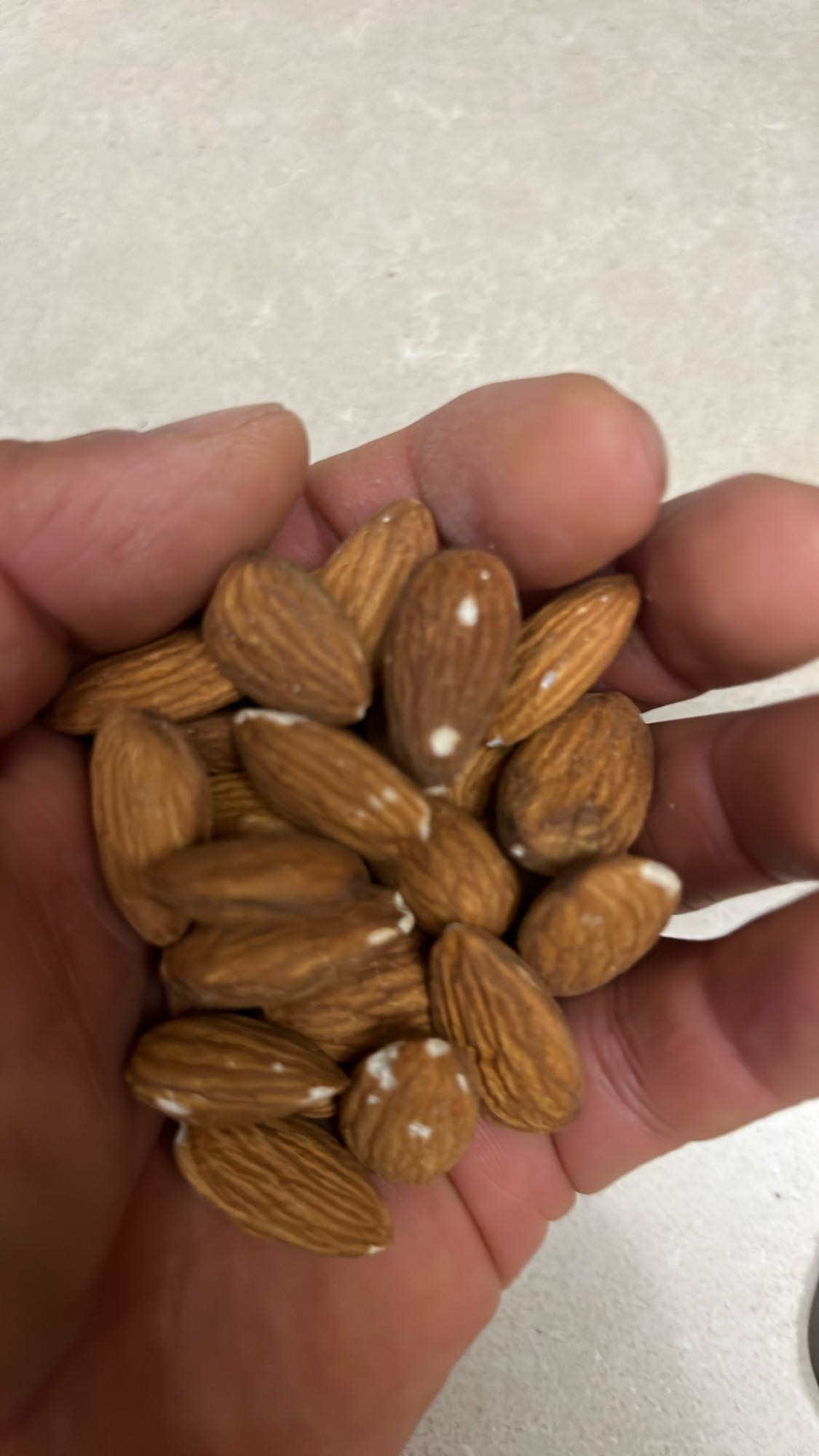 Badem atıştırmalık