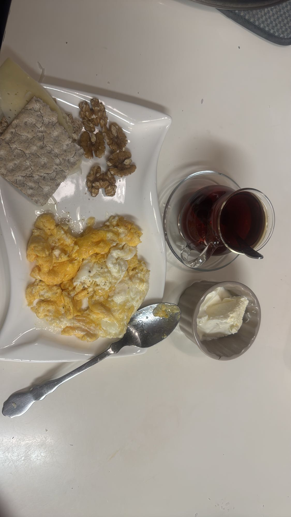 Frukosttallrik med ägg