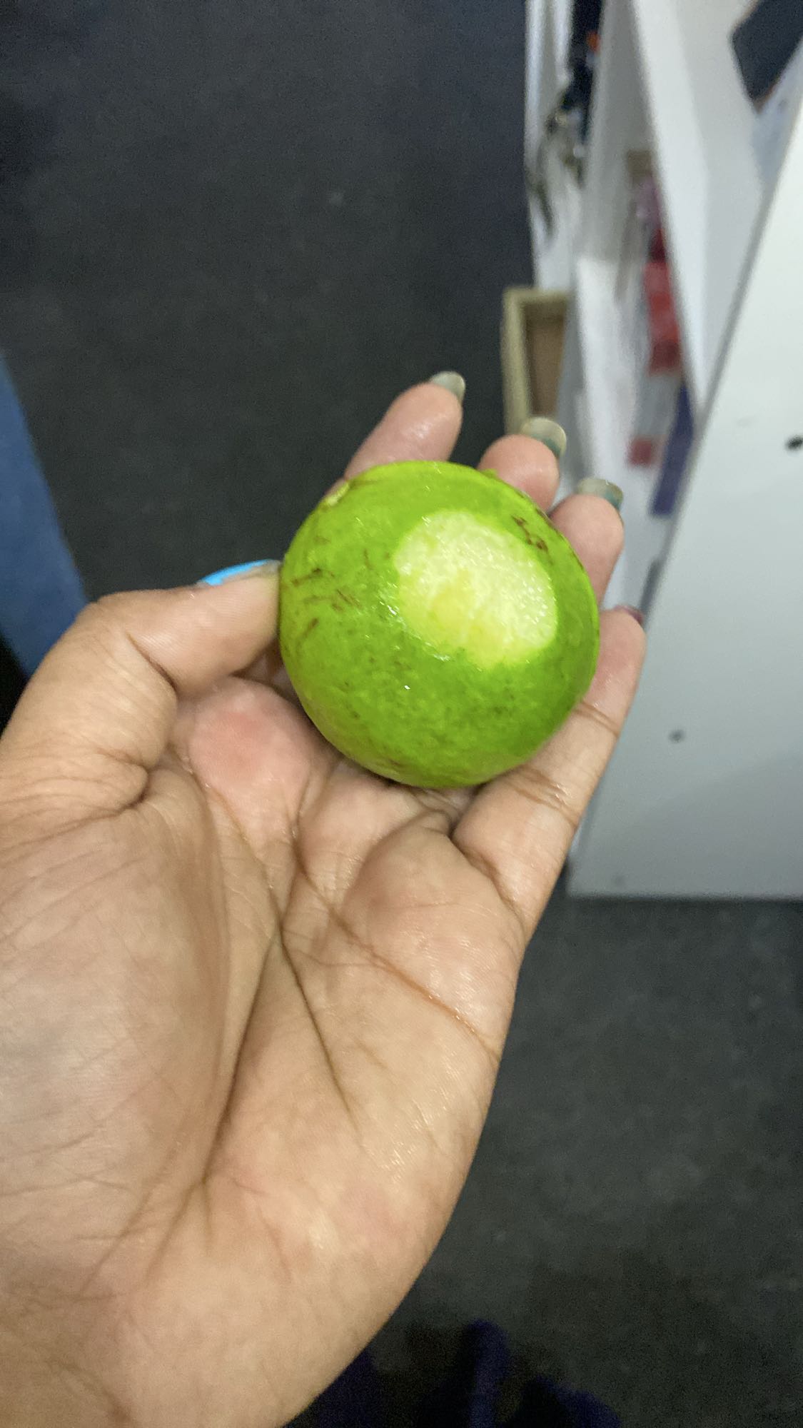 Raw guava snack