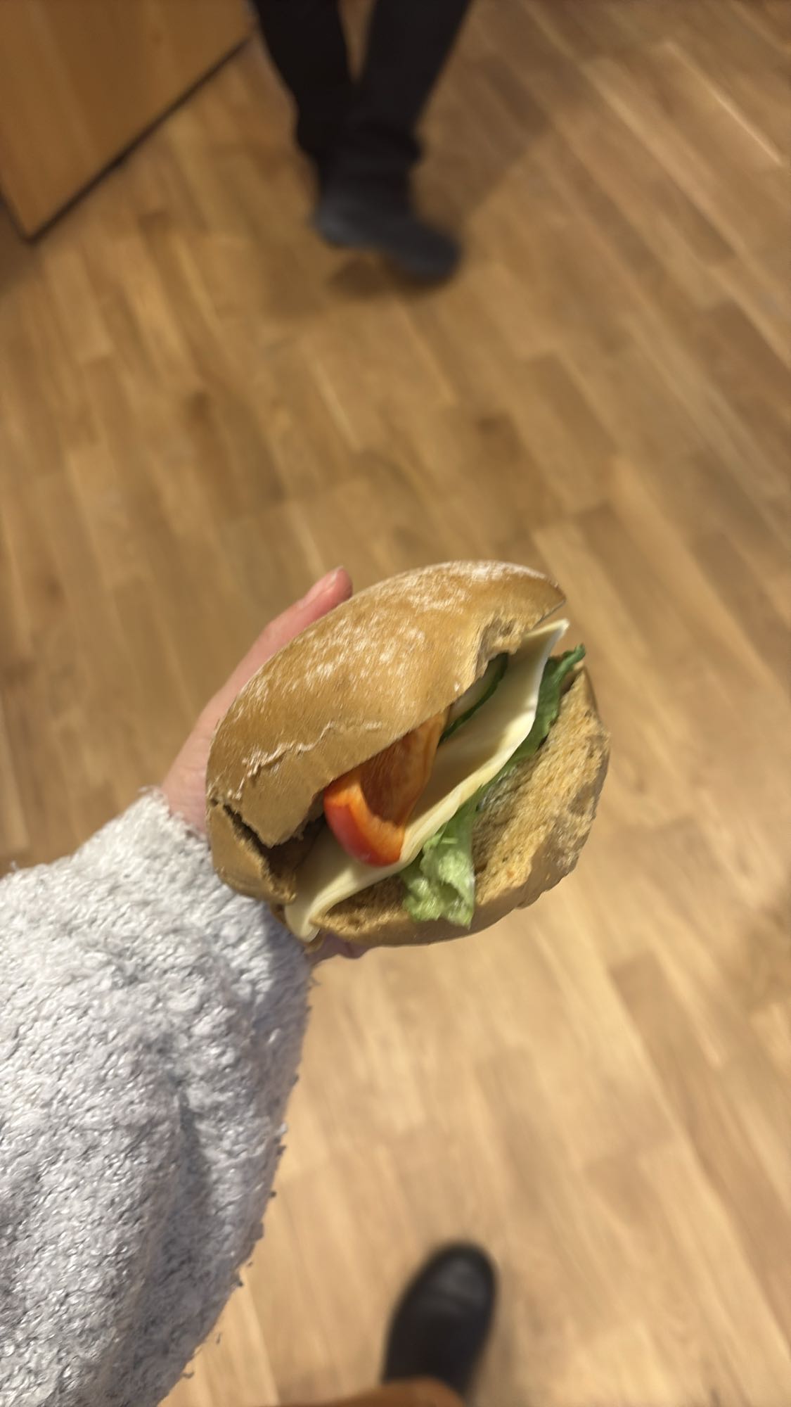 Ostsmörgås med grönsaker