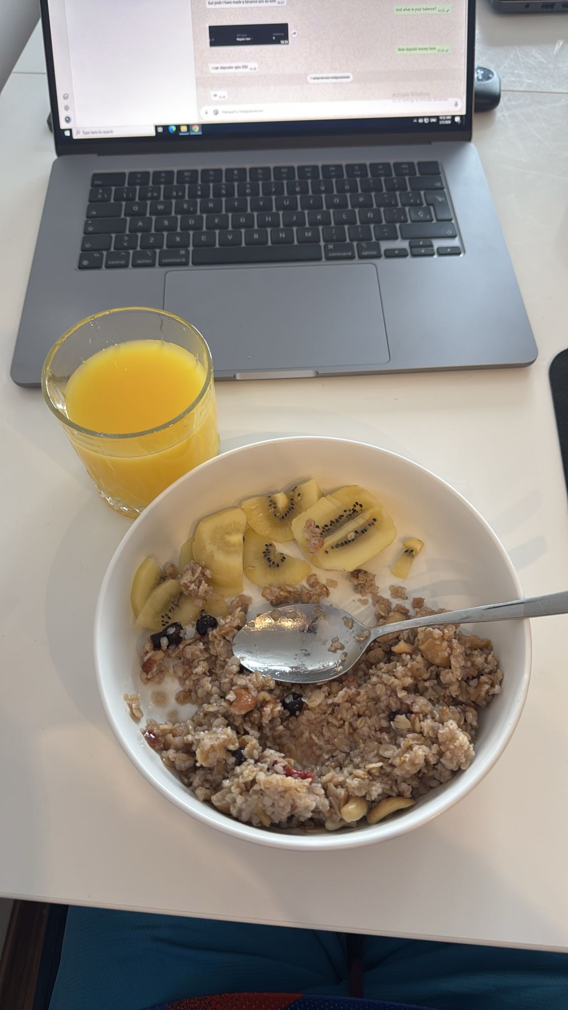Oats with fruit & juice
