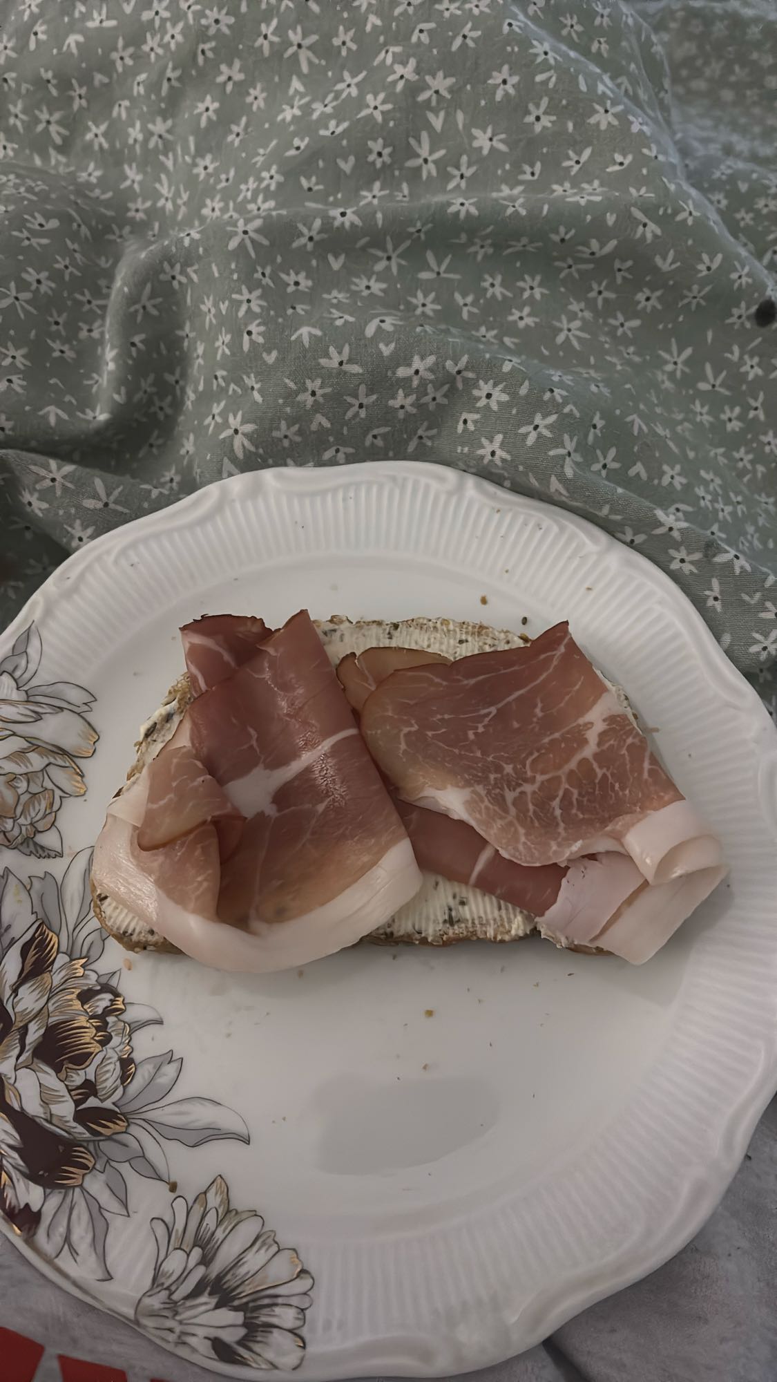 Sandviș cu prosciutto