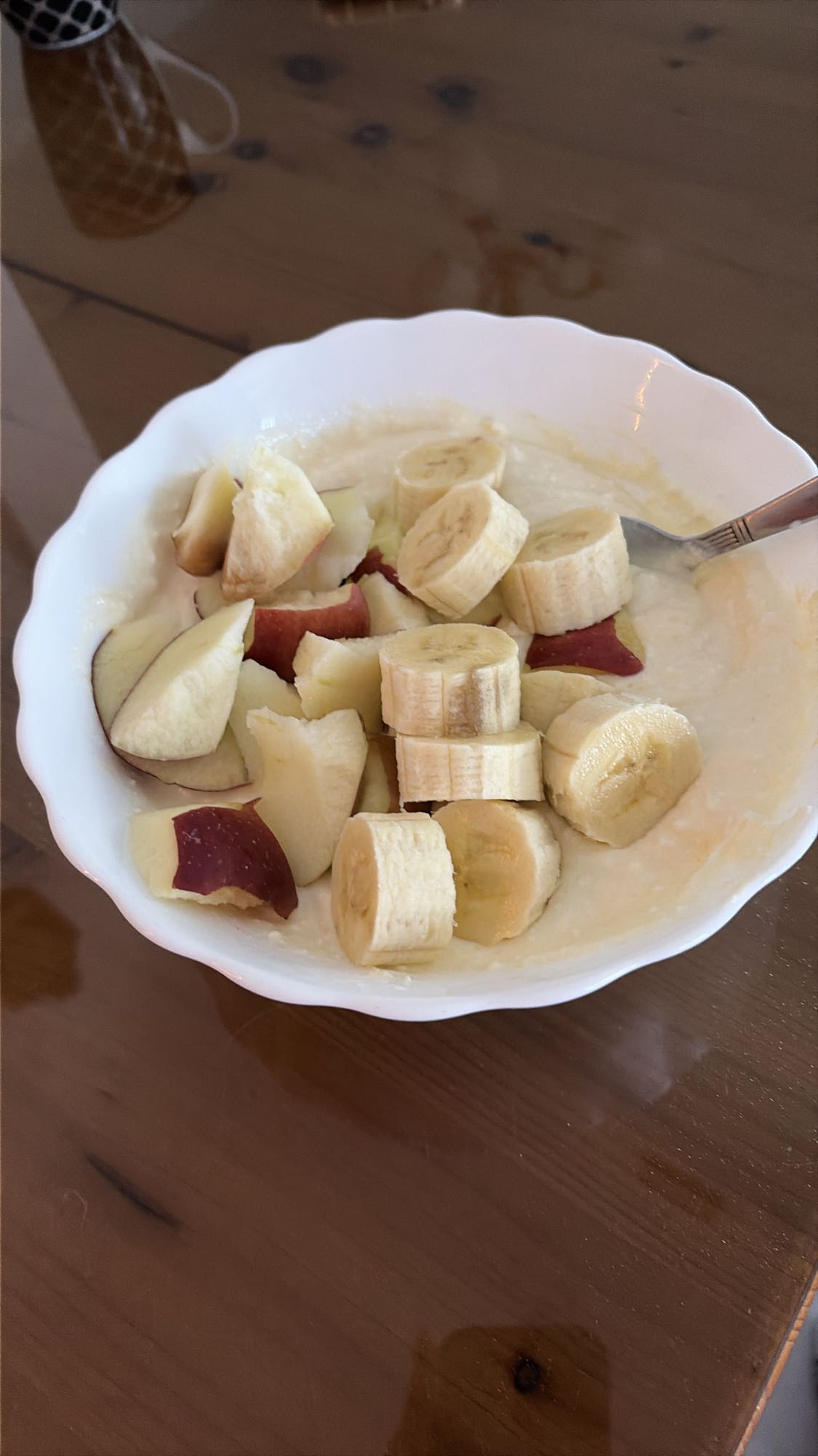 Iaurt grecesc cu brânză de vaci, pudră proteică și fructe