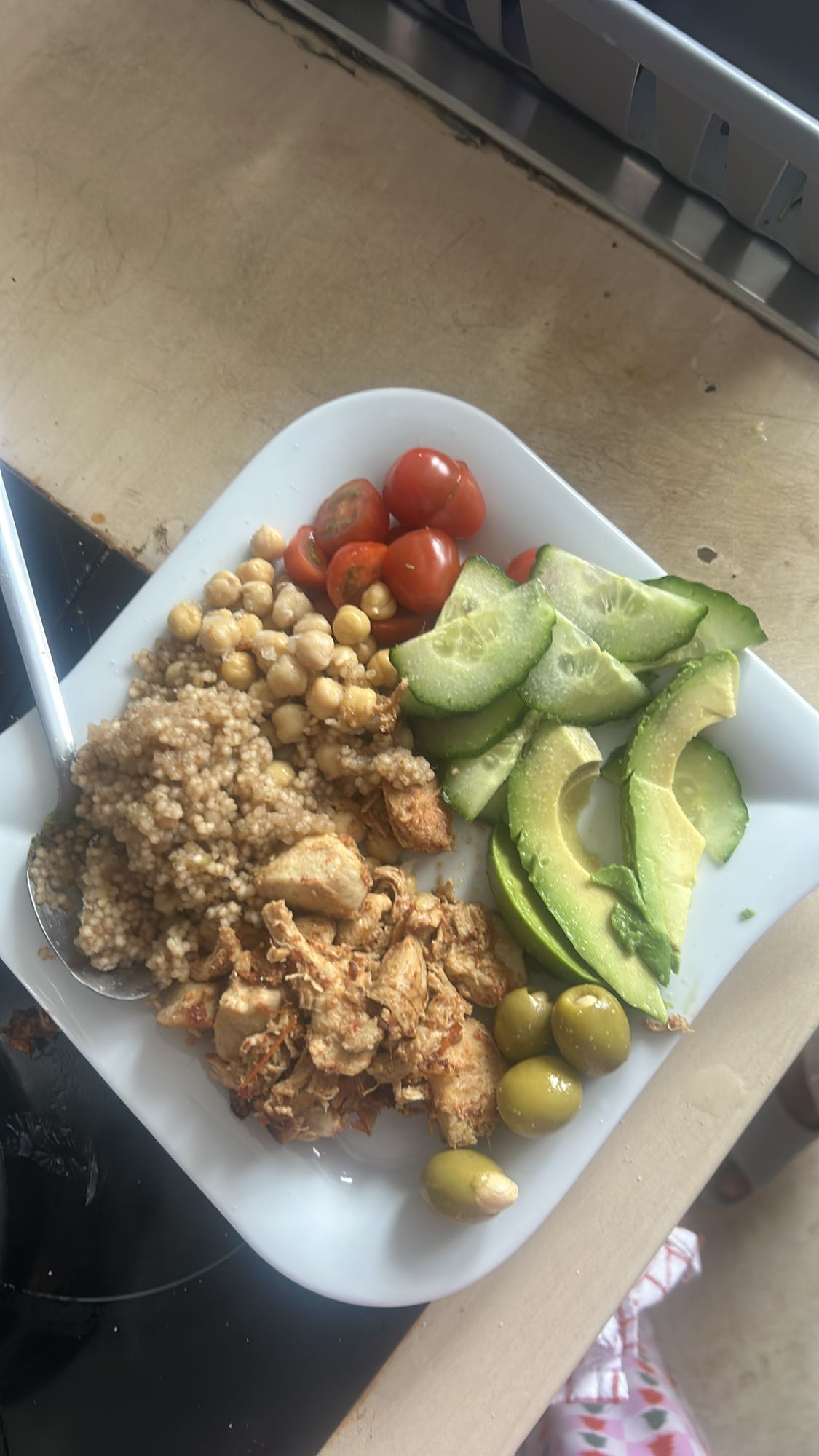 Gezonde kip couscous bowl