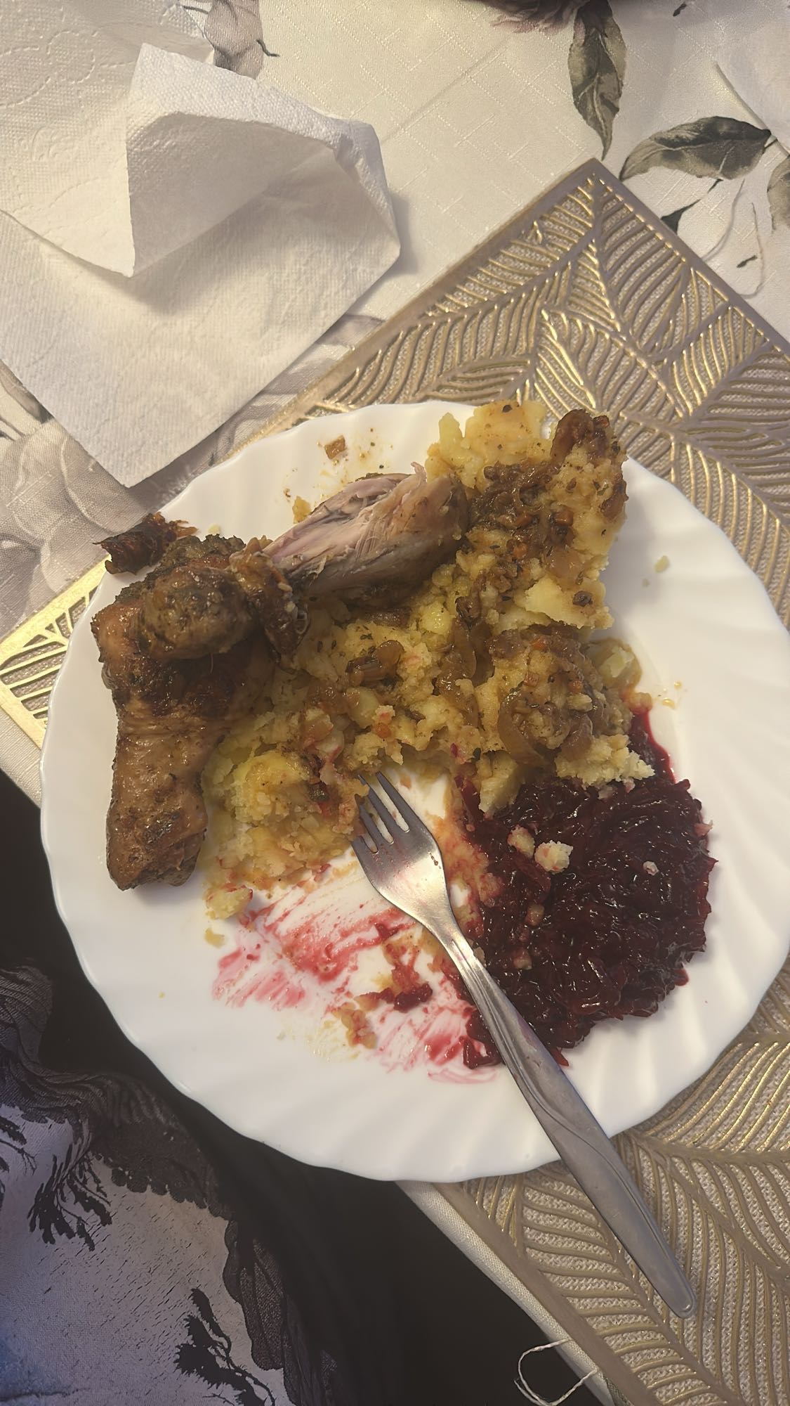 Kurczak z ziemniakami i buraczkami