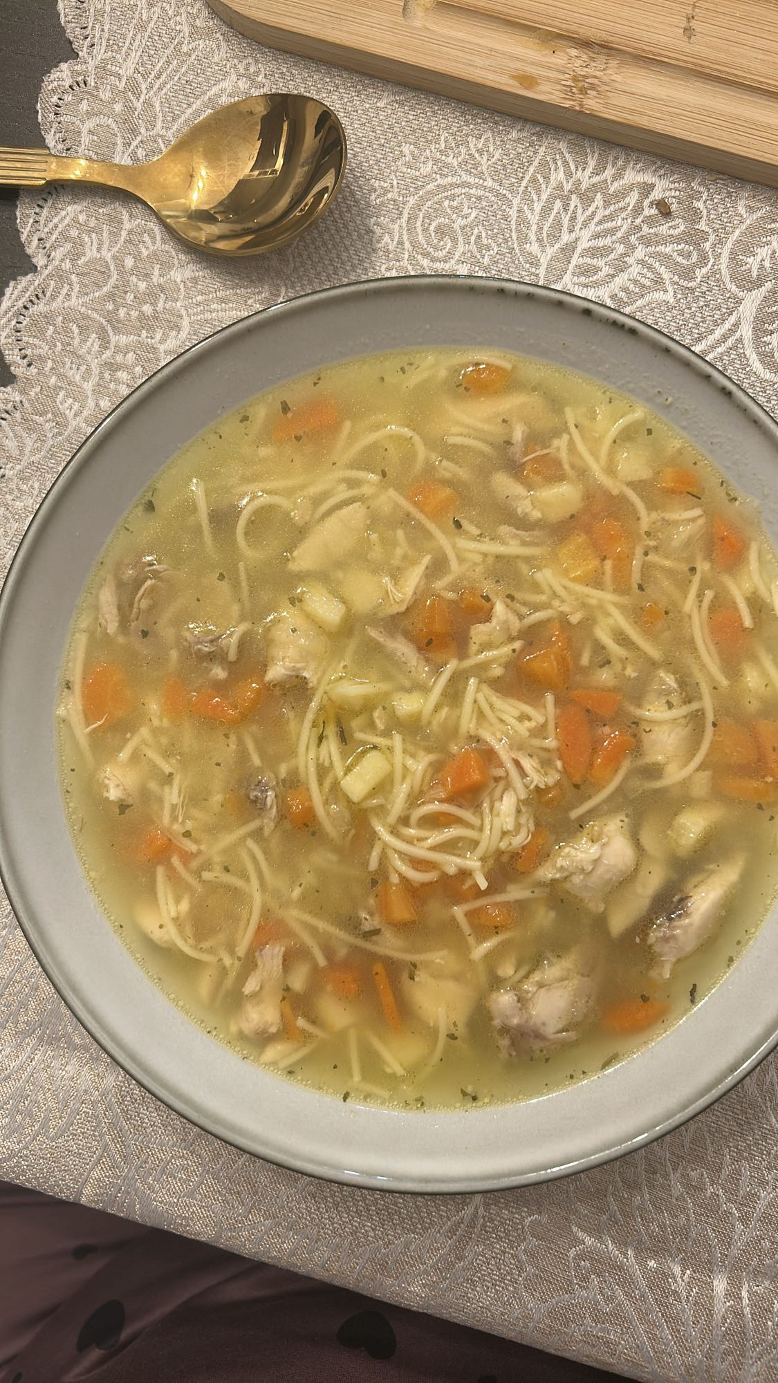 Supă de pui cu tăiței