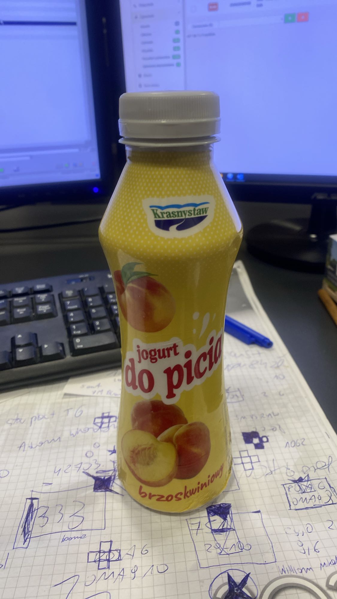 jogurt pitny brzoskwiniowy