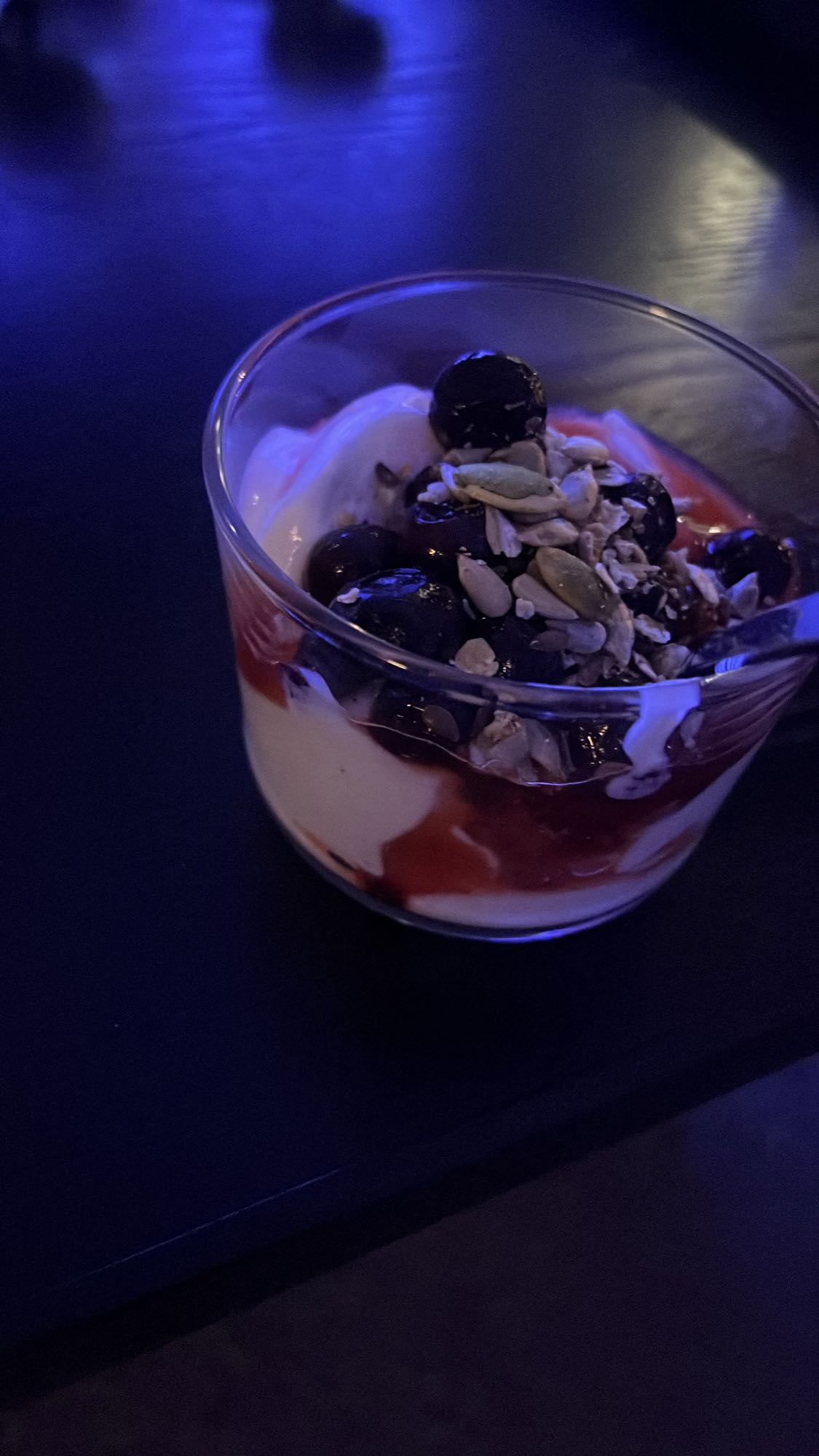 Vaniljkvarg med bär & frön