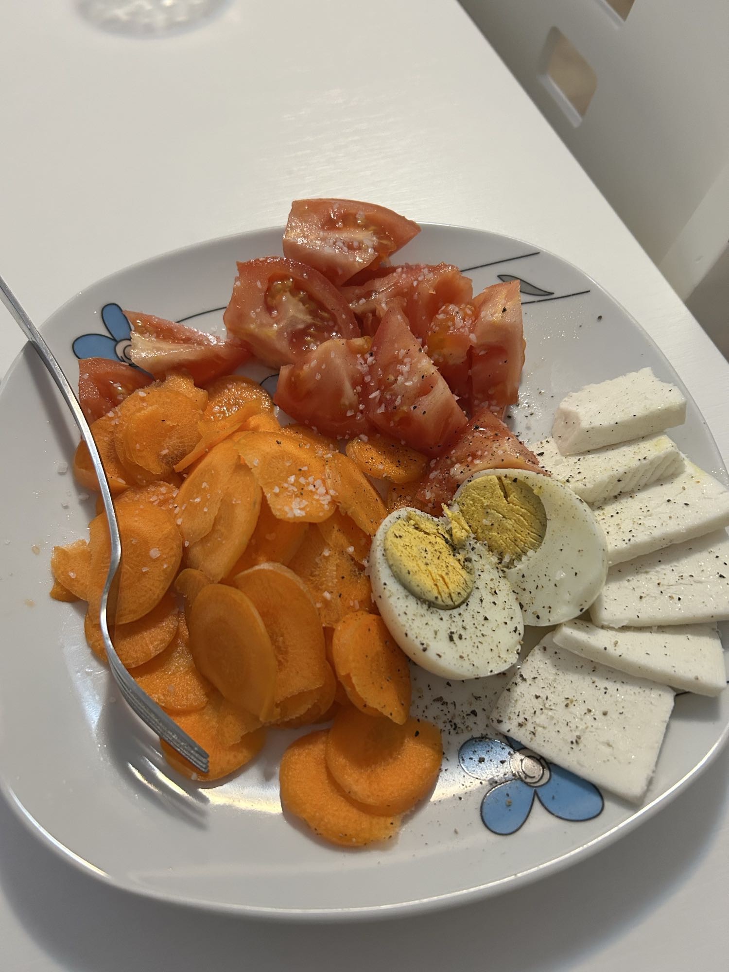 Ensalada huevo y queso